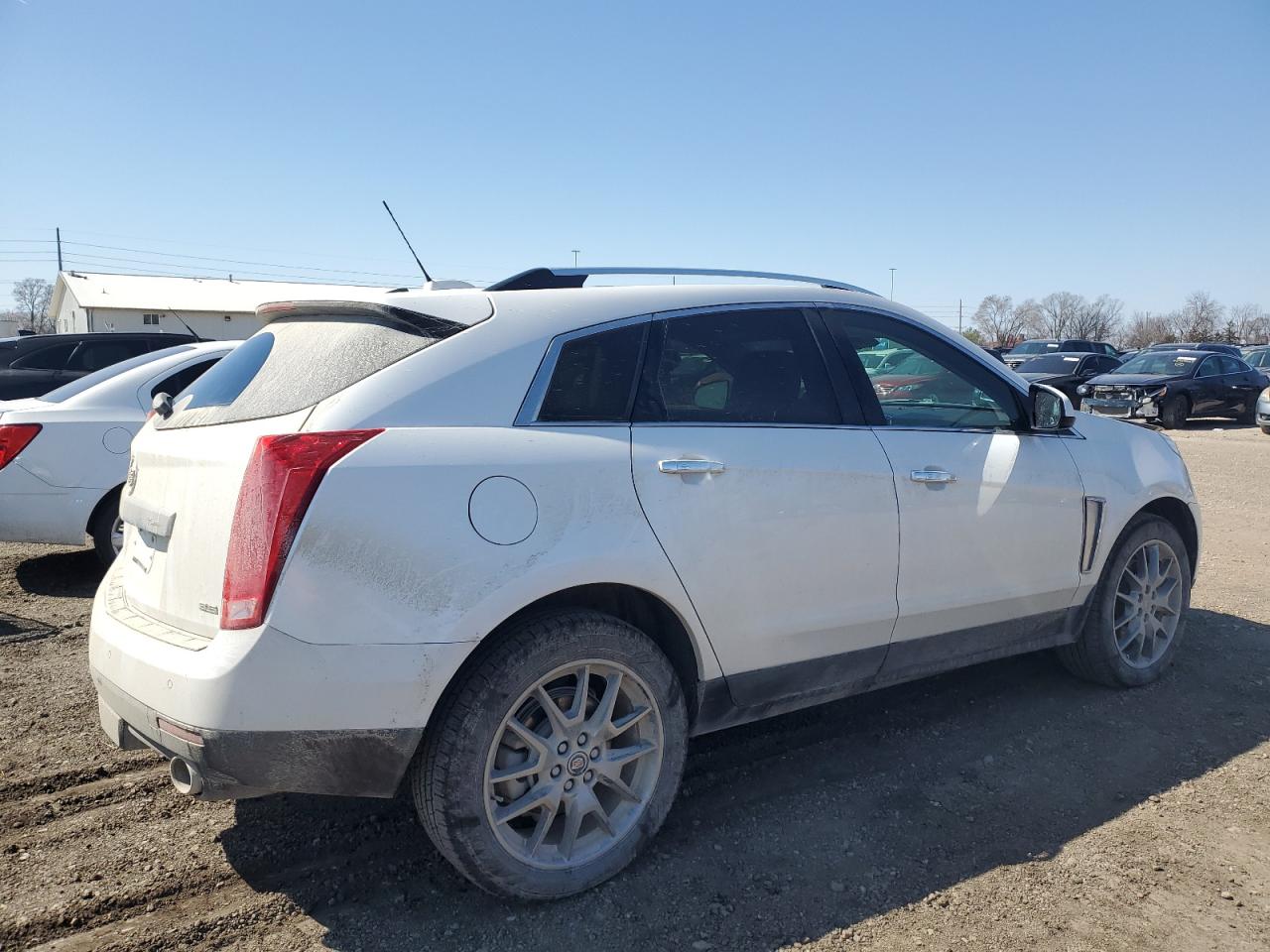 Photo 2 VIN: 3GYFNFE39FS572181 - CADILLAC SRX 