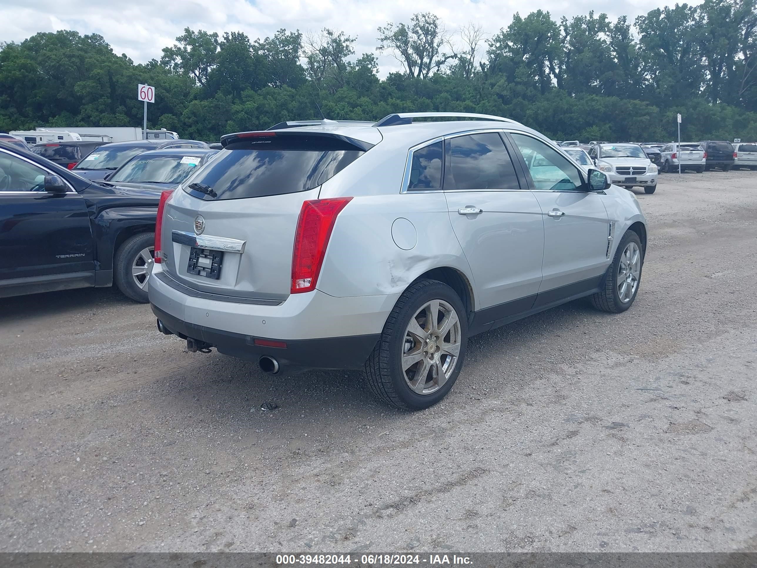 Photo 3 VIN: 3GYFNFEY4AS500289 - CADILLAC SRX 