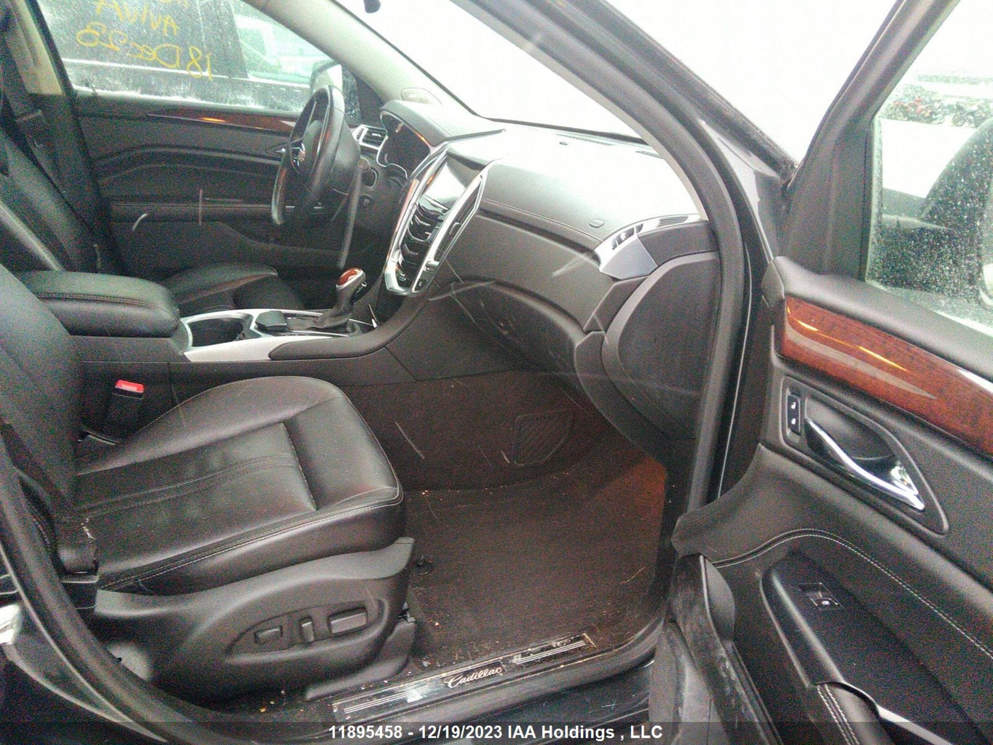 Photo 4 VIN: 3GYFNGE36ES552023 - CADILLAC SRX 