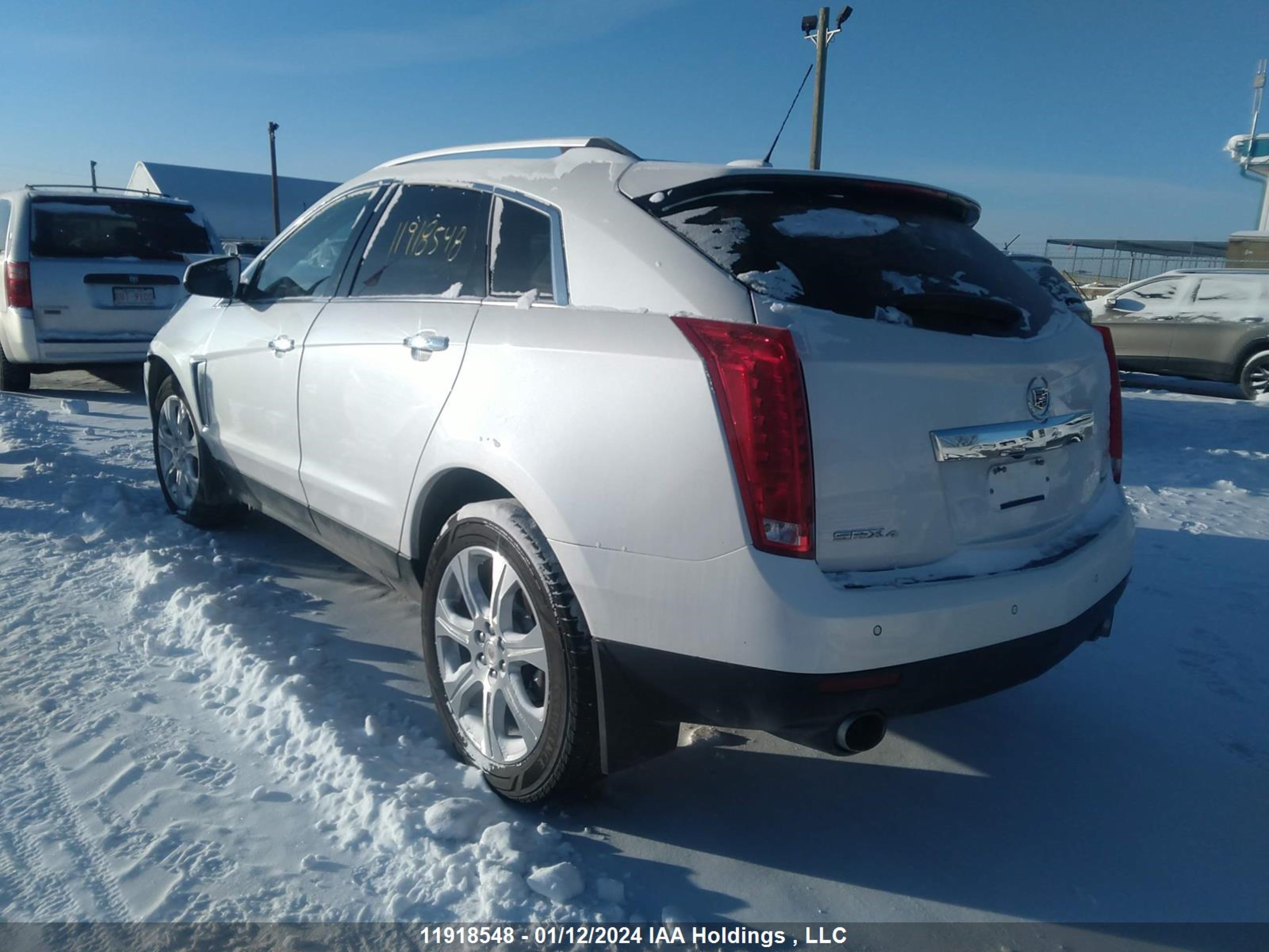 Photo 2 VIN: 3GYFNGE3XFS586452 - CADILLAC SRX 