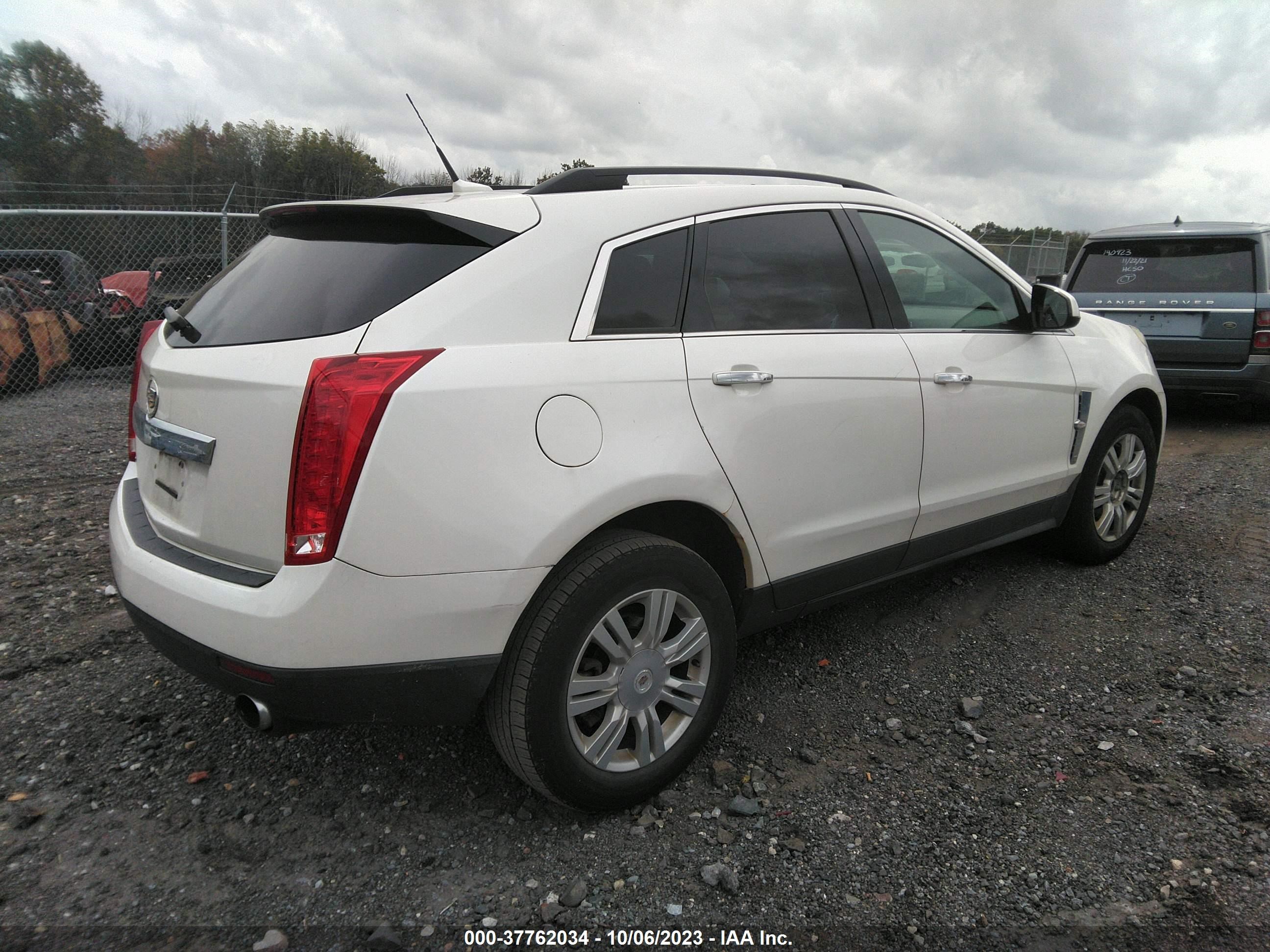 Photo 3 VIN: 3GYFNGEY5BS594920 - CADILLAC SRX 