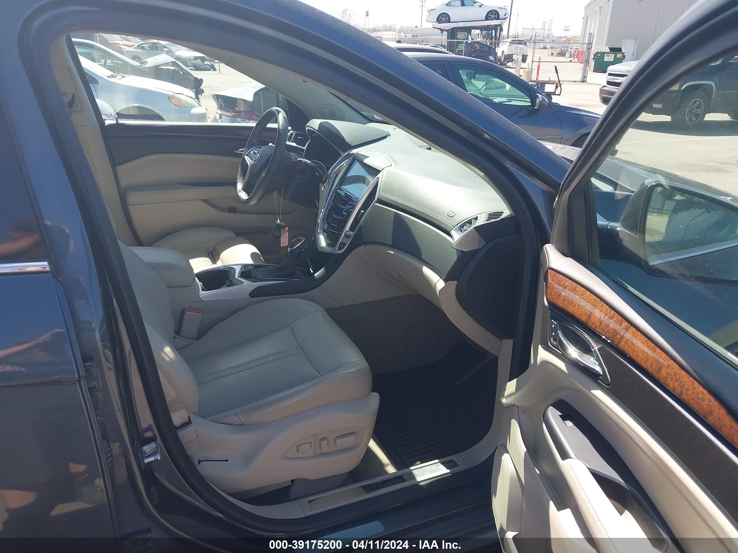 Photo 4 VIN: 3GYFNJE35DS540358 - CADILLAC SRX 