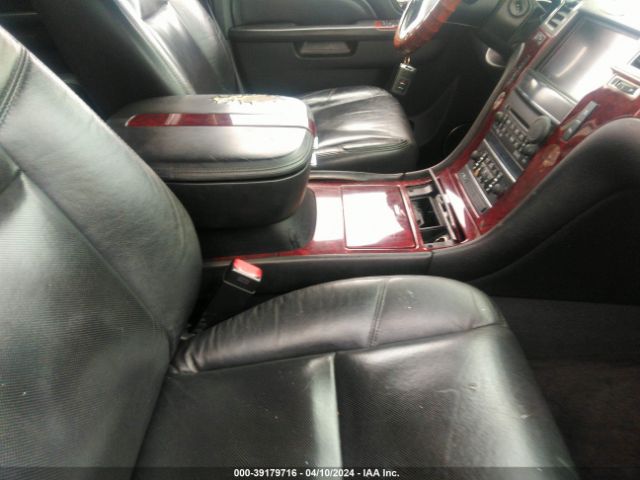 Photo 4 VIN: 3GYT4MEF9BG397741 - CADILLAC ESCALADE EXT 