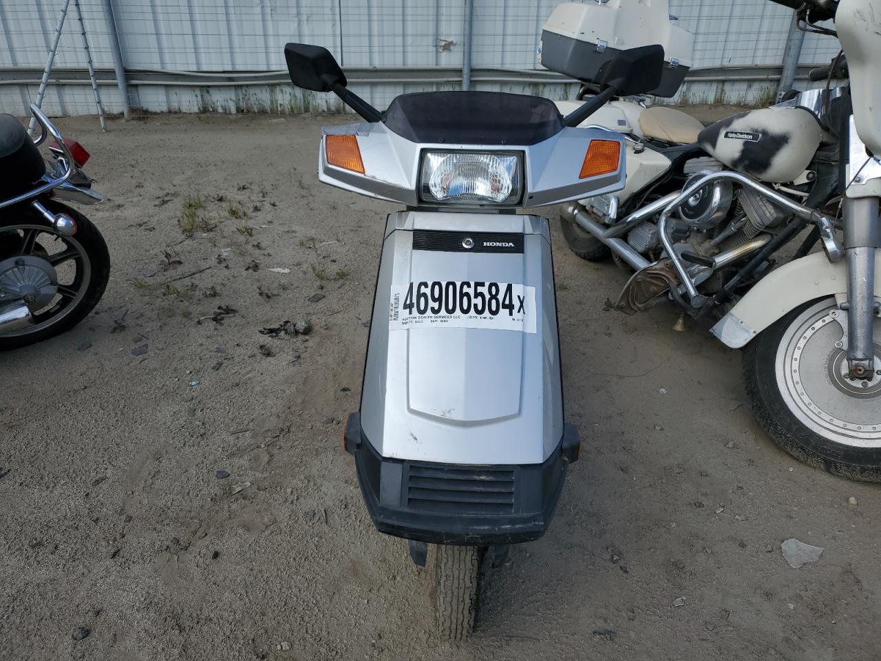 Photo 1 VIN: 3H1HF031X5D000190 - HONDA NULL 