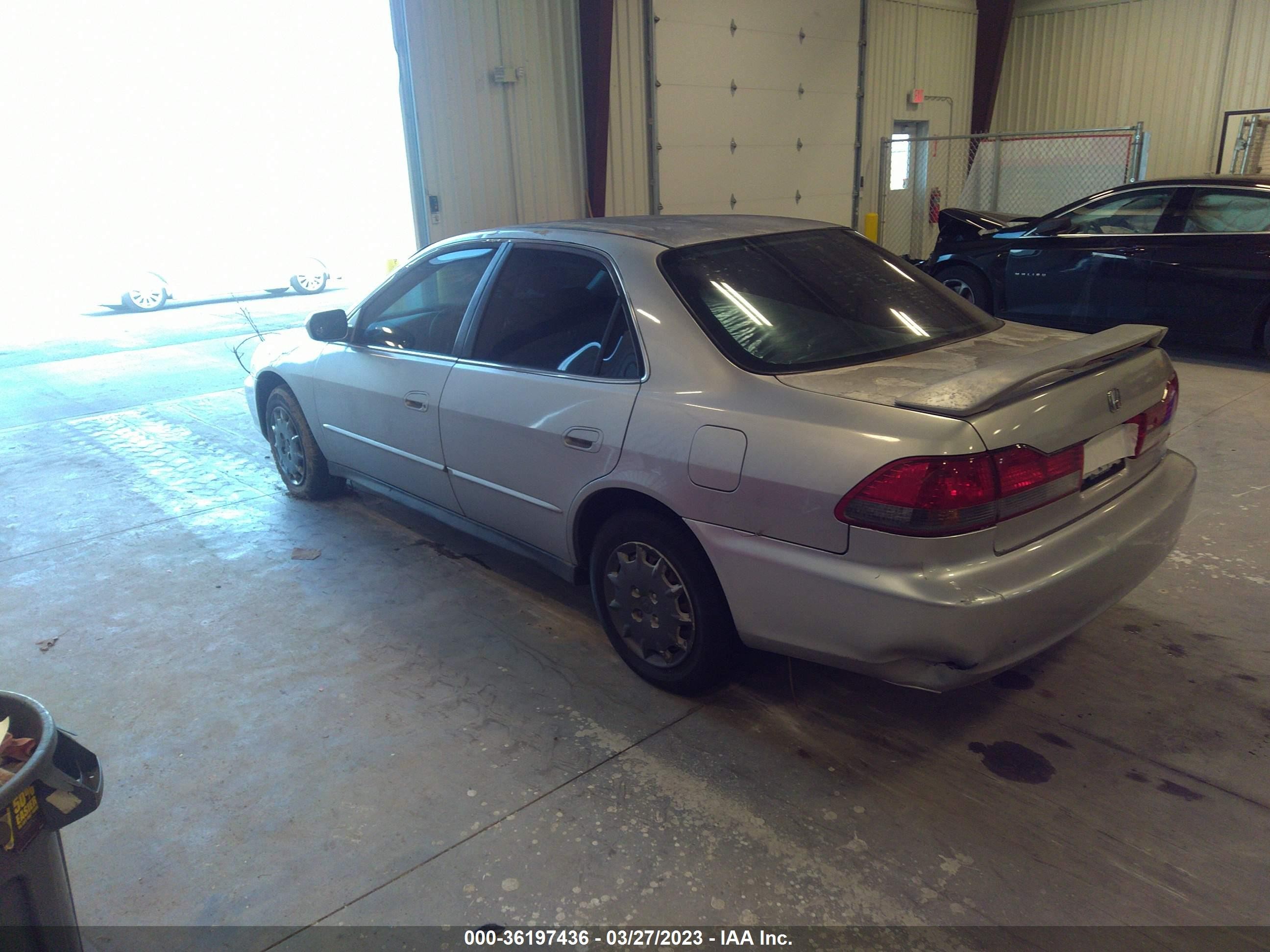 Photo 3 VIN: 3HGCG564X2G707316 - HONDA ACCORD 