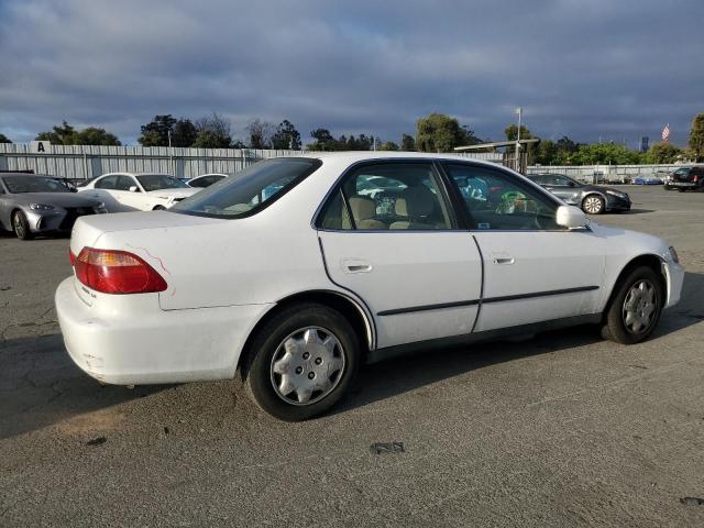 Photo 2 VIN: 3HGCG6657YG701903 - HONDA ACCORD LX 