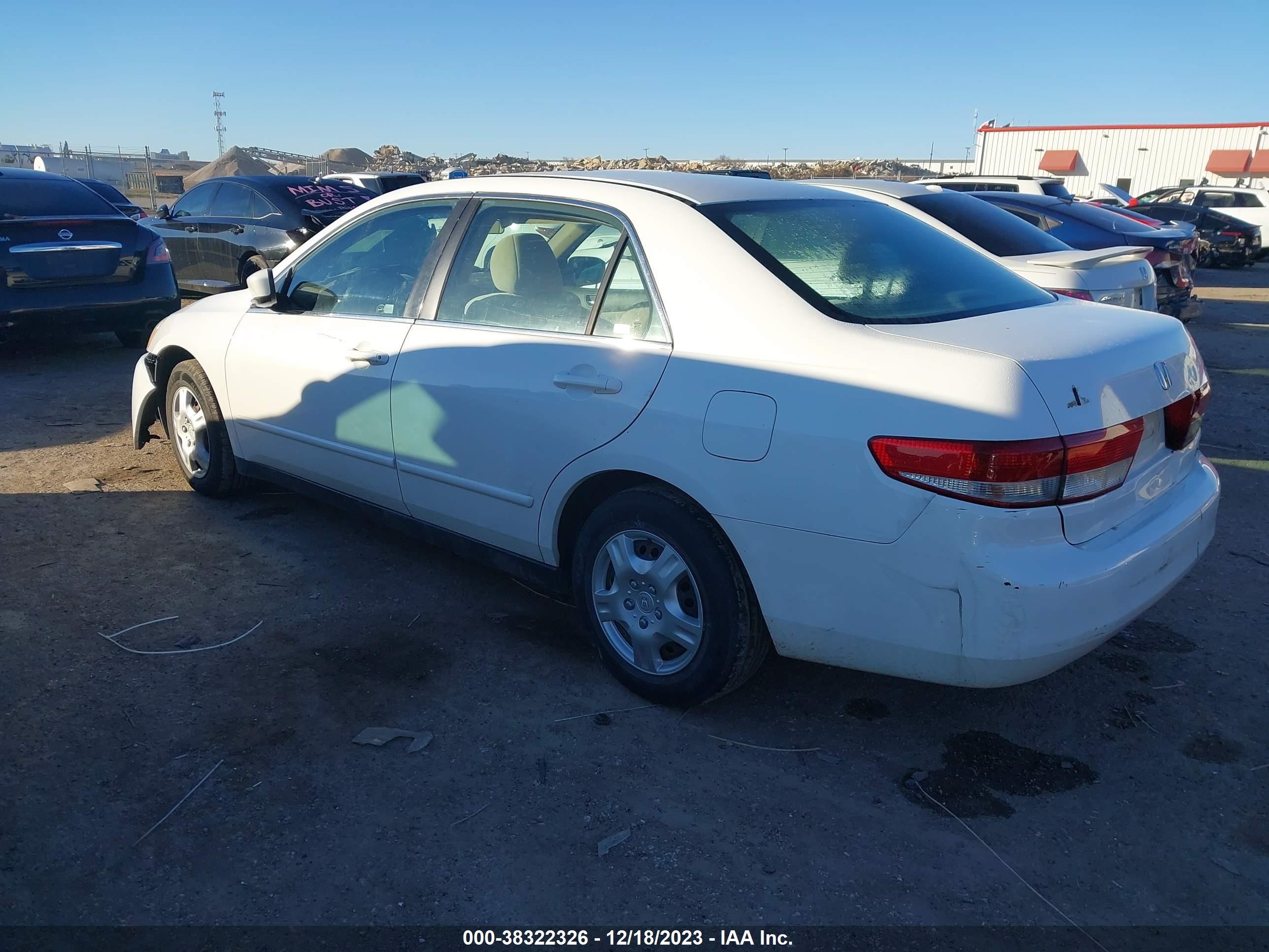 Photo 2 VIN: 3HGCM56303G708427 - HONDA ACCORD 