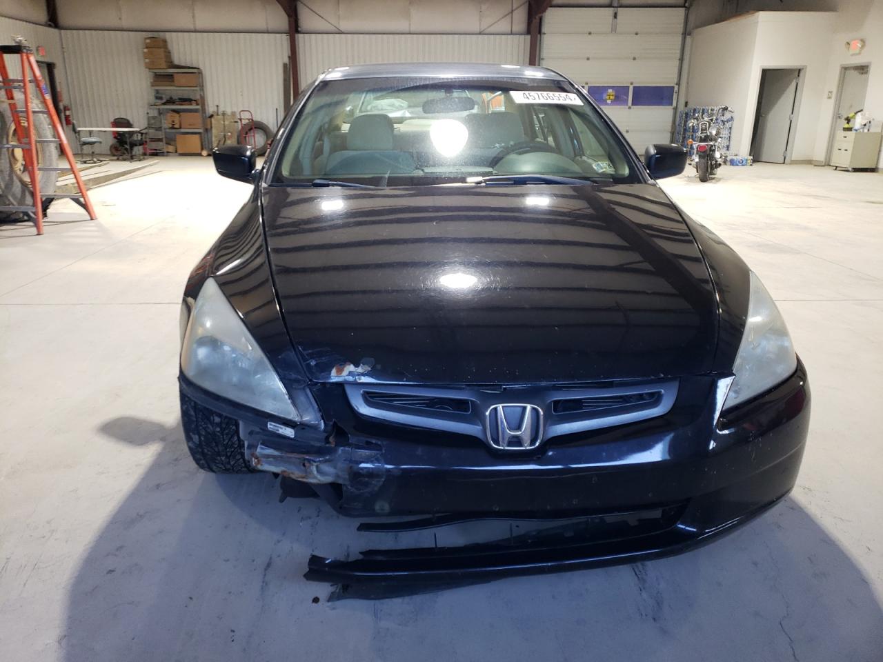 Photo 4 VIN: 3HGCM56303G713109 - HONDA ACCORD 