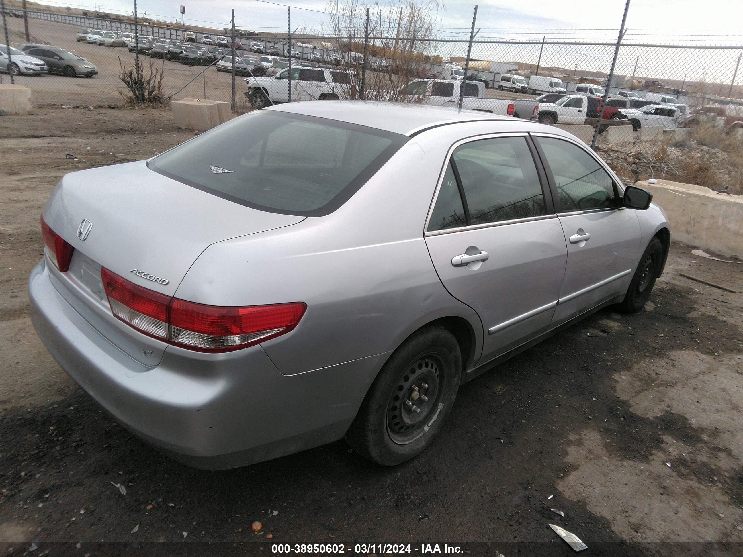 Photo 3 VIN: 3HGCM56343G704753 - HONDA ACCORD 