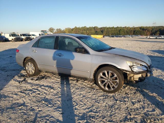 Photo 3 VIN: 3HGCM563X3G707737 - HONDA ACCORD LX 