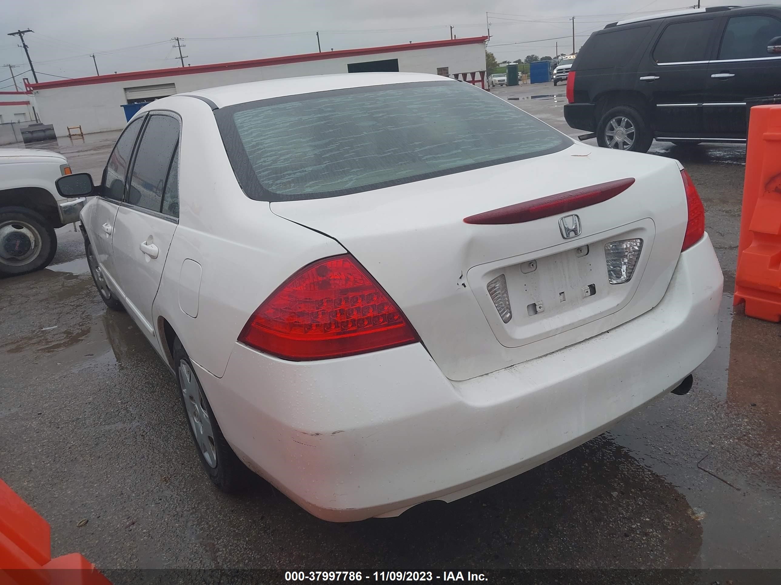 Photo 2 VIN: 3HGCM56407G705316 - HONDA ACCORD 