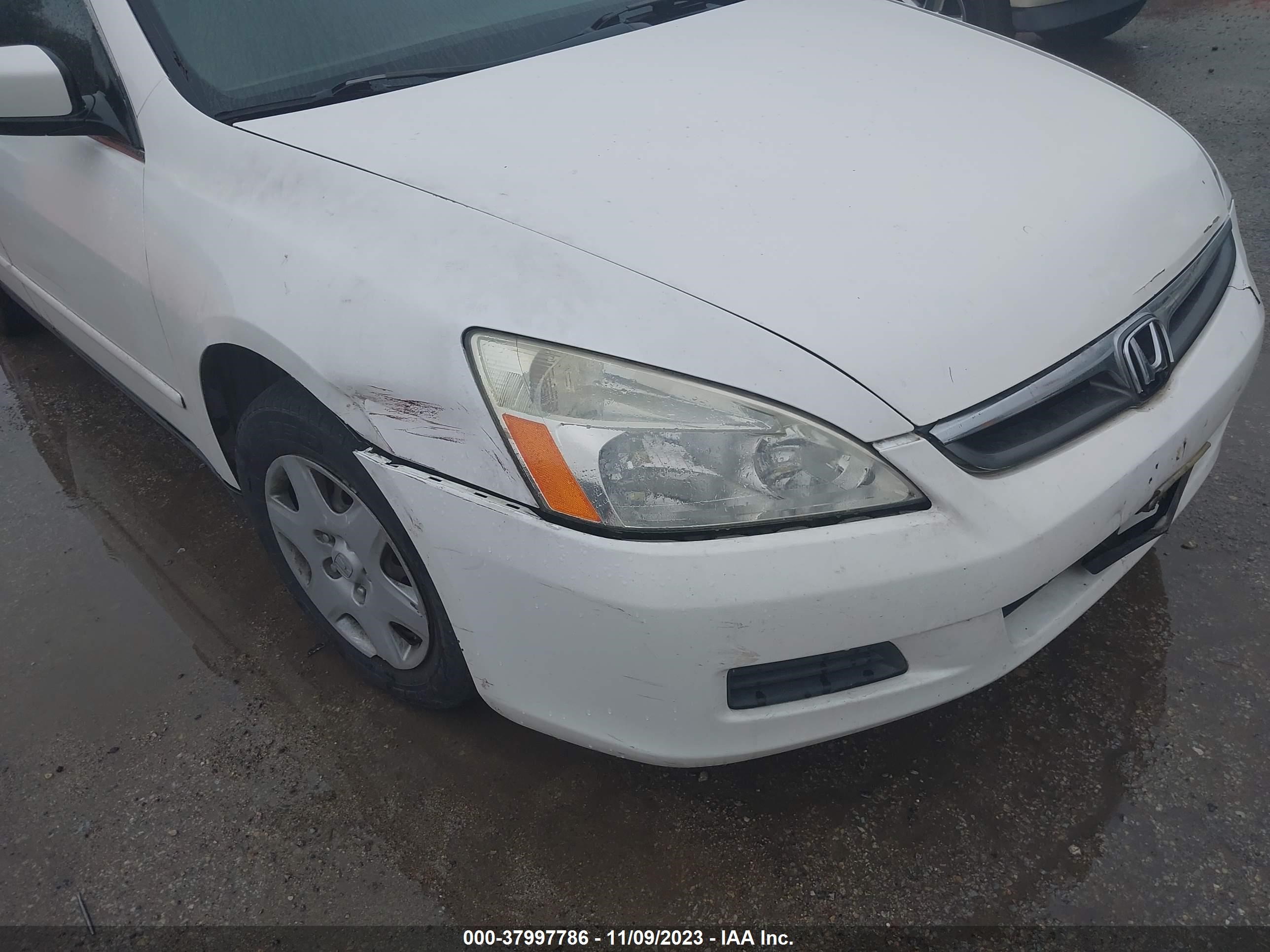 Photo 5 VIN: 3HGCM56407G705316 - HONDA ACCORD 