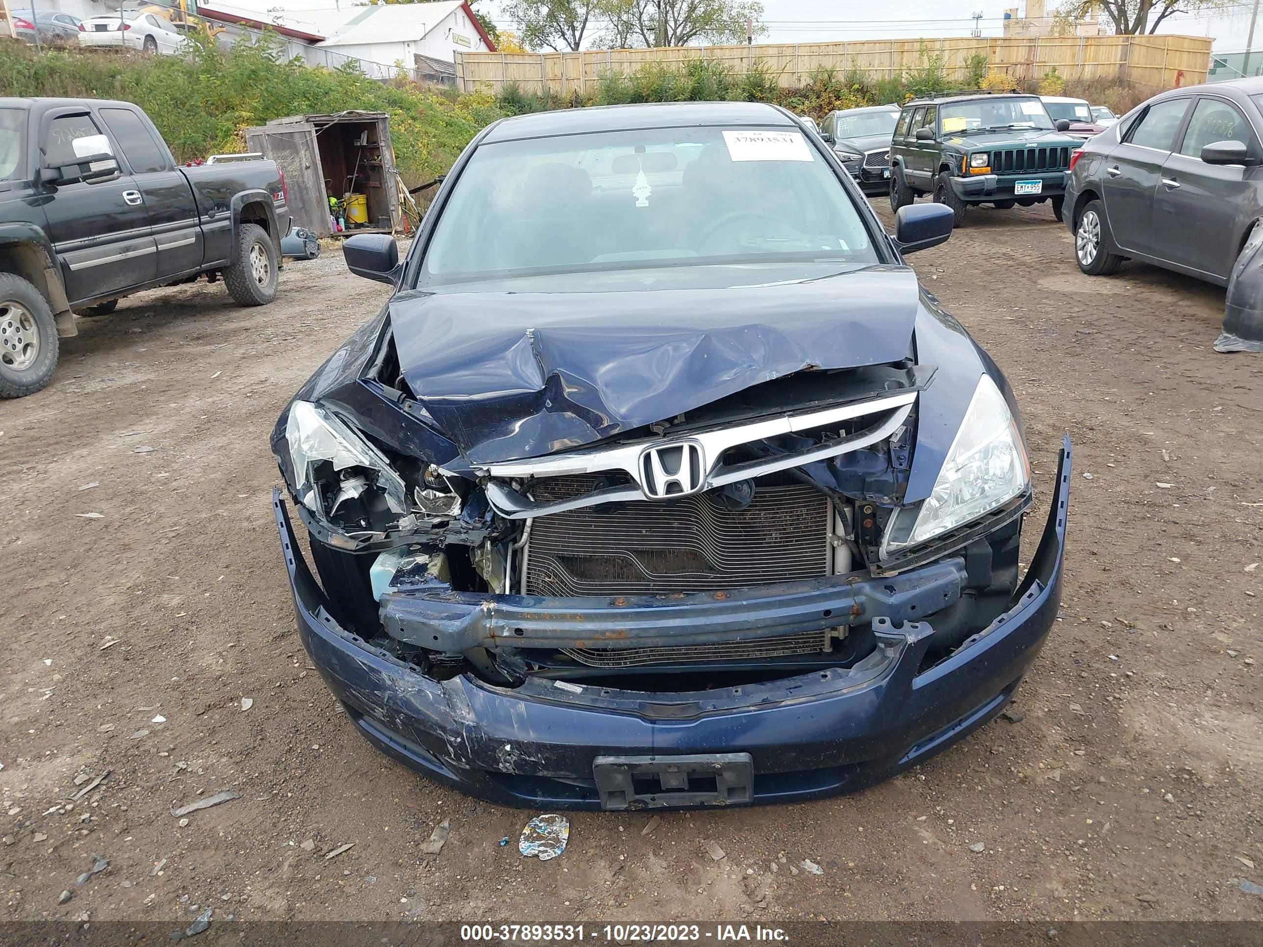 Photo 11 VIN: 3HGCM56427G710338 - HONDA ACCORD 