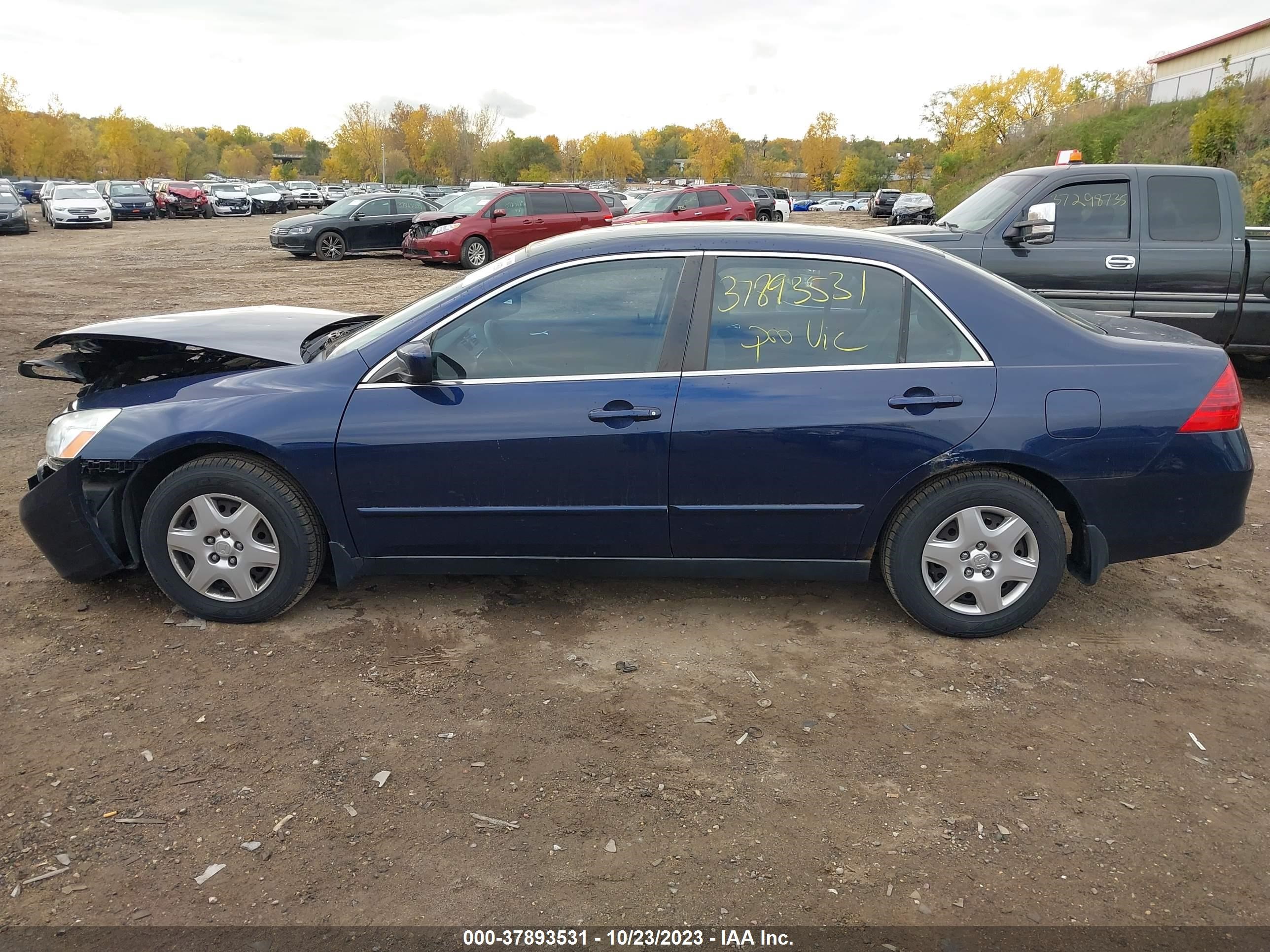 Photo 13 VIN: 3HGCM56427G710338 - HONDA ACCORD 