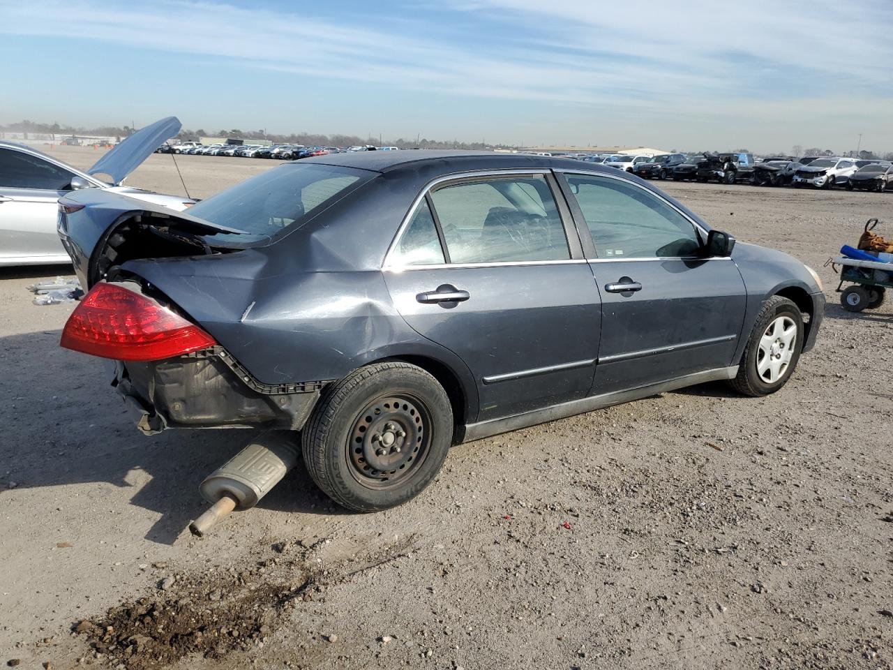 Photo 2 VIN: 3HGCM56447G709773 - HONDA ACCORD 