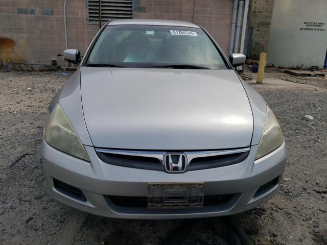 Photo 4 VIN: 3HGCM56447G710924 - HONDA ACCORD 