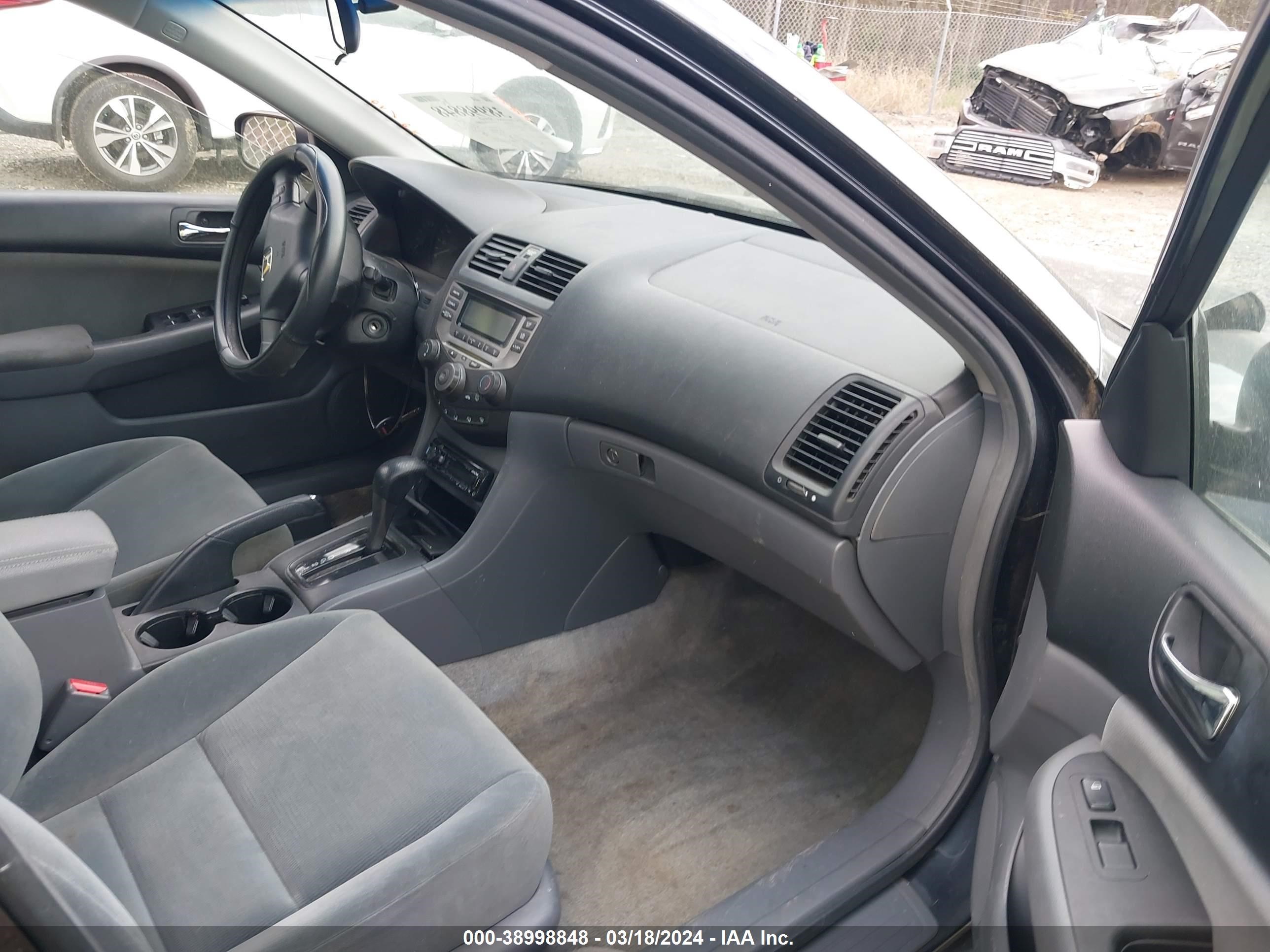 Photo 4 VIN: 3HGCM56497G702673 - HONDA ACCORD 