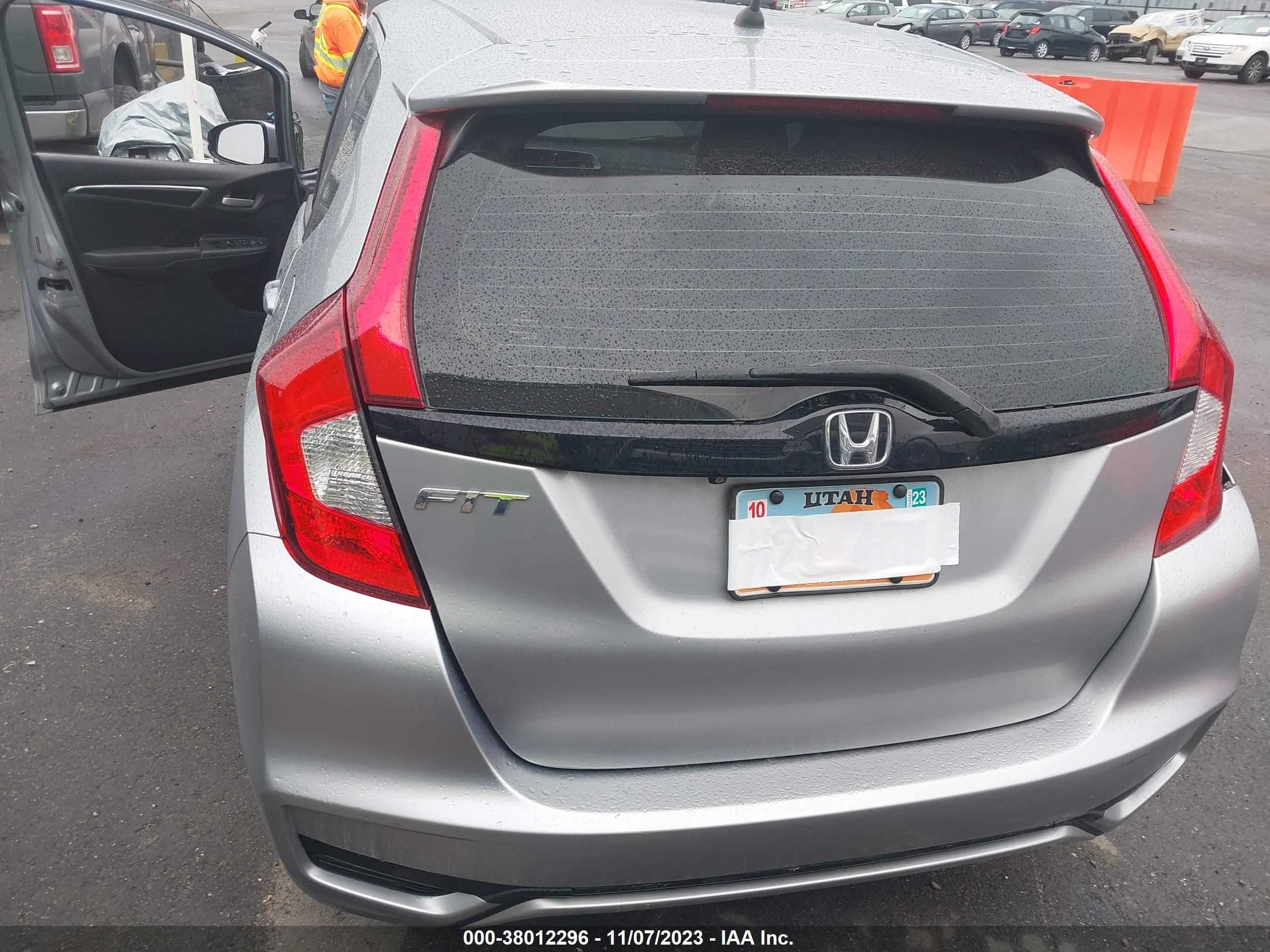 Photo 15 VIN: 3HGGK5G40JM702222 - HONDA FIT 