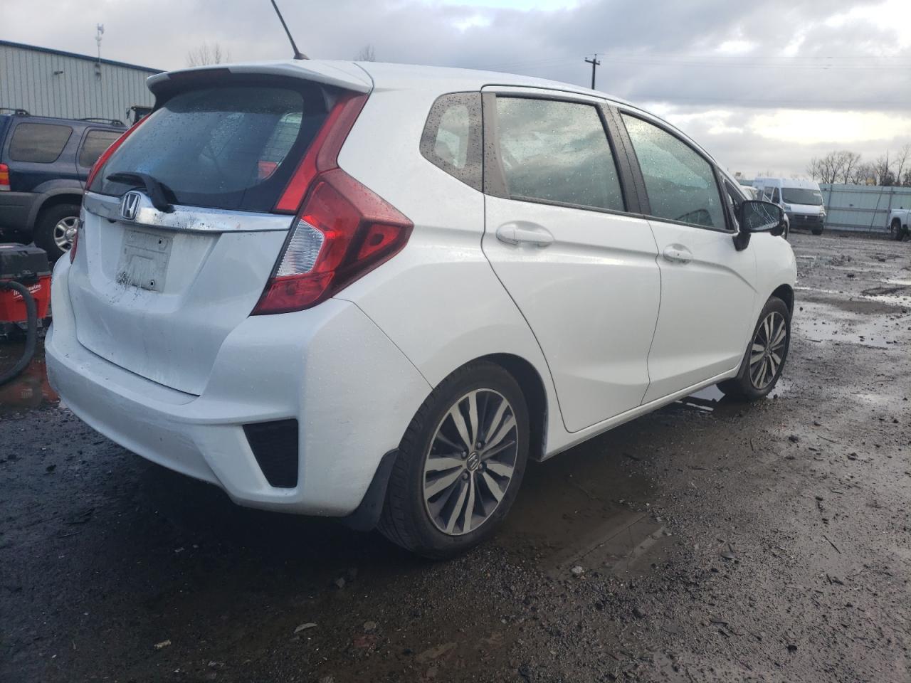 Photo 2 VIN: 3HGGK5G89FM725301 - HONDA FIT 