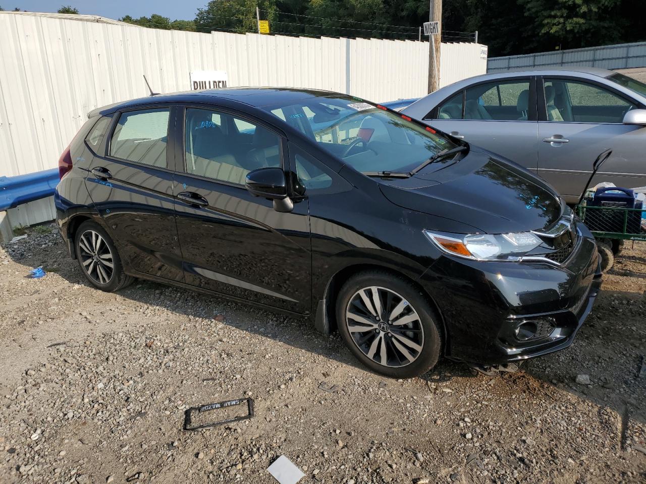 Photo 3 VIN: 3HGGK5H00JM717623 - HONDA FIT 