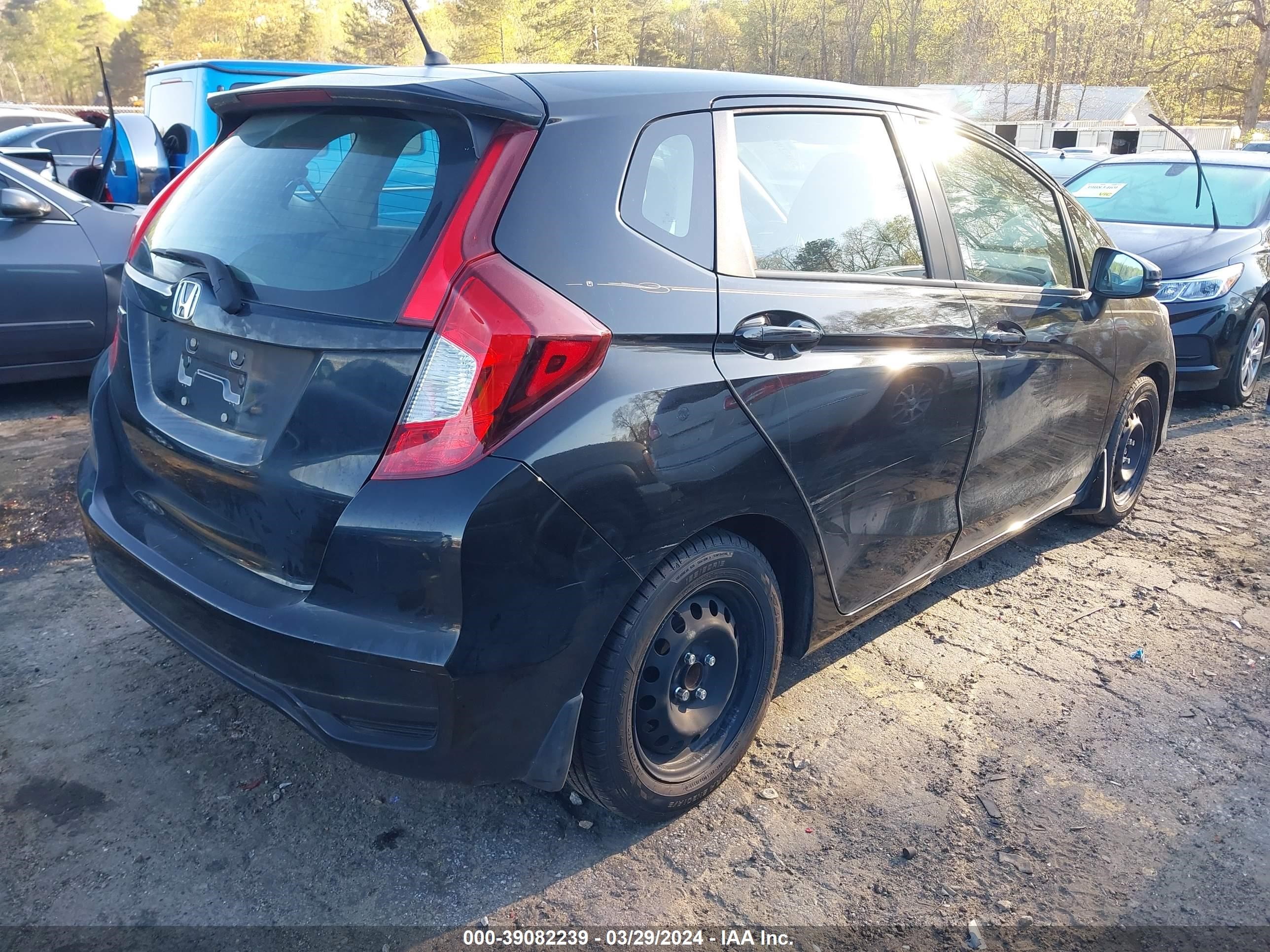 Photo 3 VIN: 3HGGK5H42JM728545 - HONDA FIT 