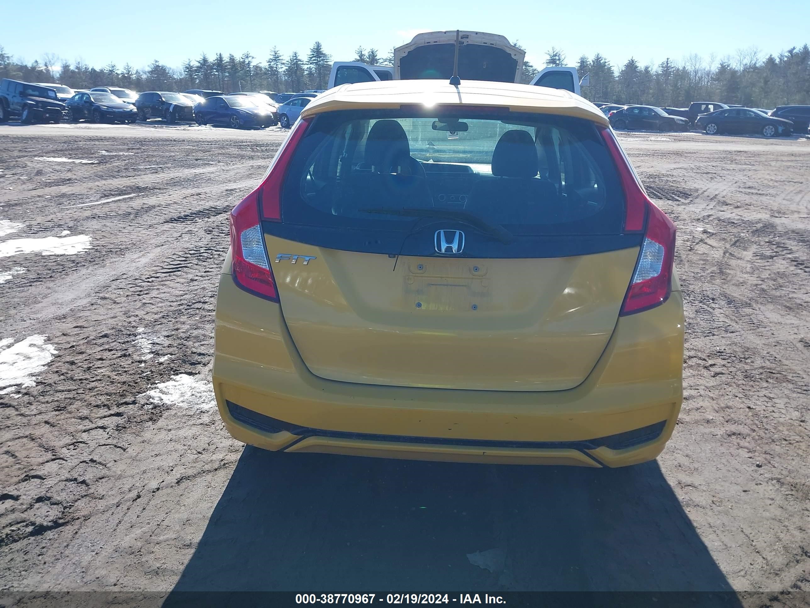 Photo 15 VIN: 3HGGK5H43JM734368 - HONDA FIT 