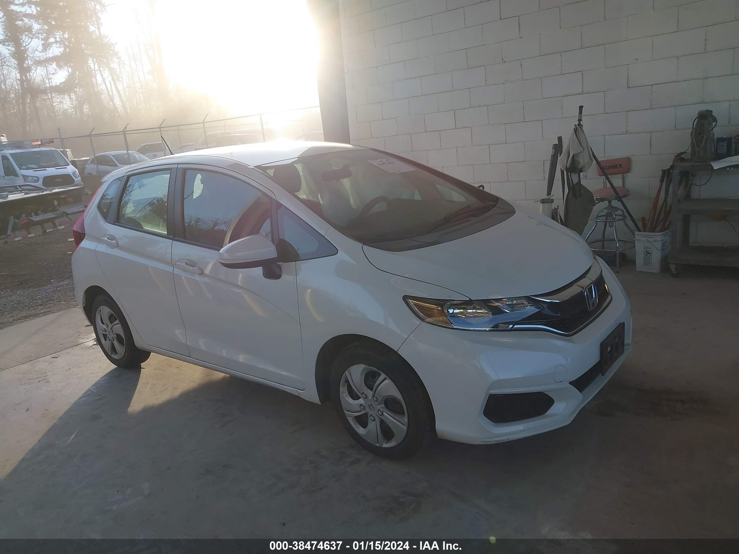 Photo 0 VIN: 3HGGK5H43JM734807 - HONDA FIT 