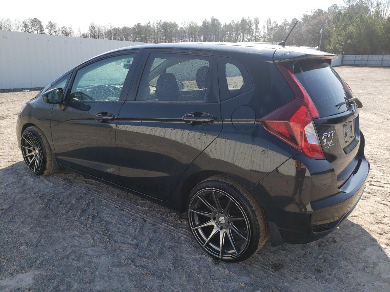 Photo 1 VIN: 3HGGK5H44JM728546 - HONDA FIT 