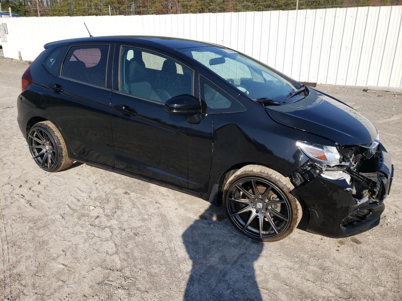 Photo 3 VIN: 3HGGK5H44JM728546 - HONDA FIT 