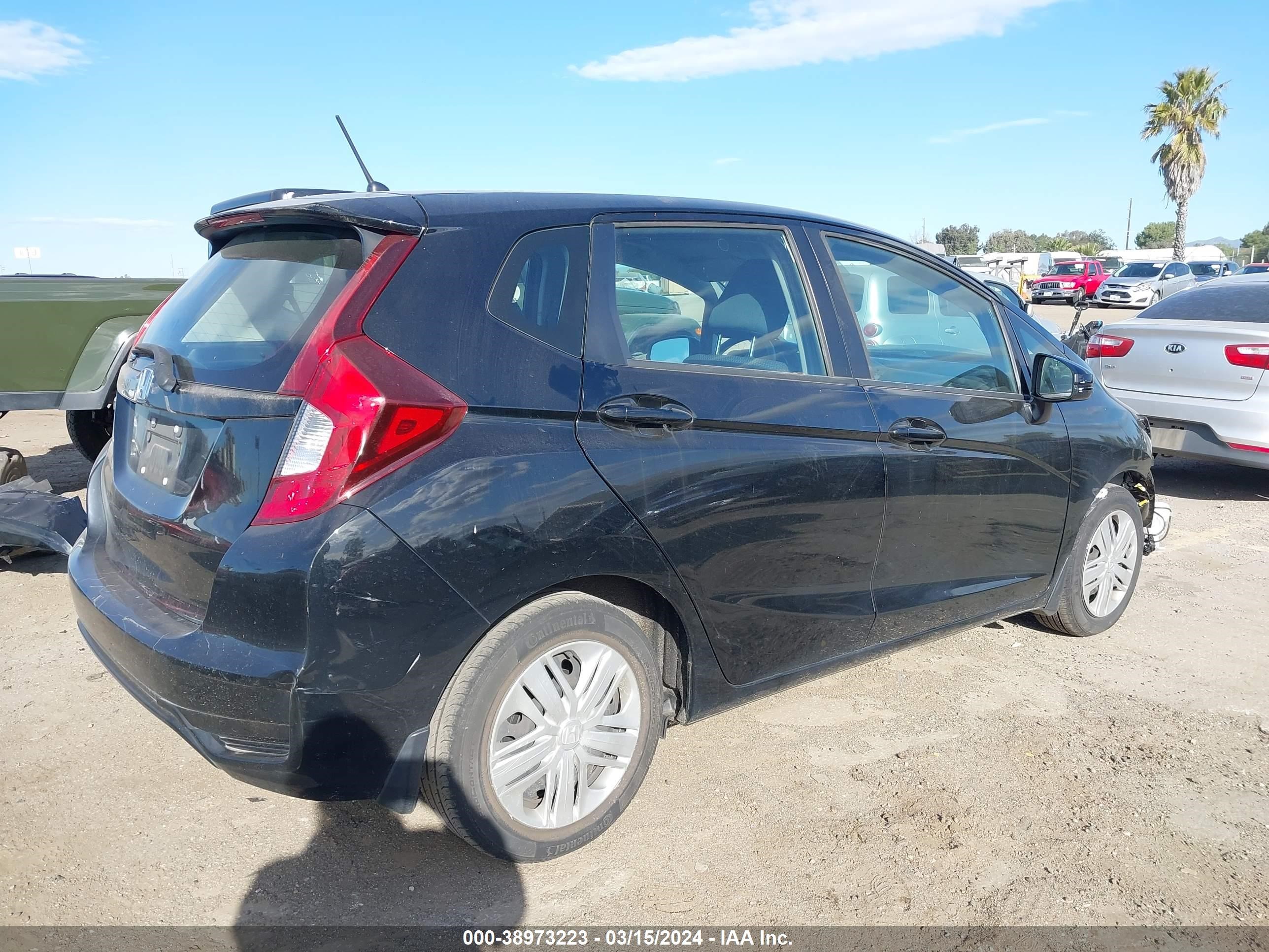 Photo 3 VIN: 3HGGK5H45LM702394 - HONDA FIT 