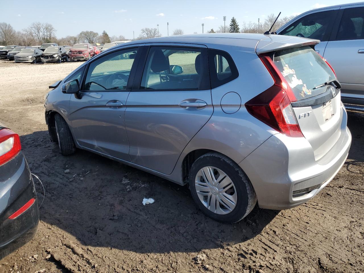 Photo 1 VIN: 3HGGK5H47JM735409 - HONDA FIT 