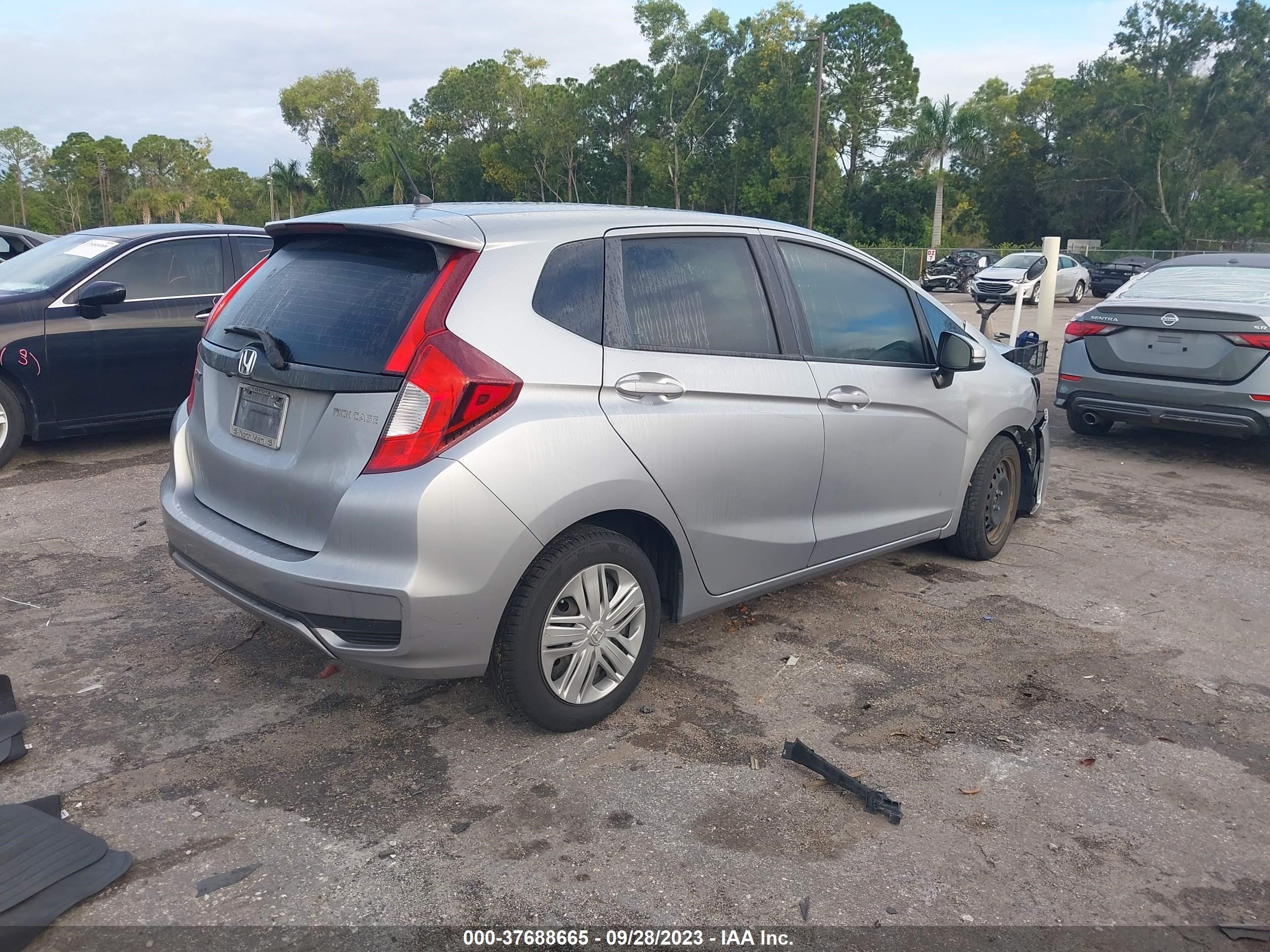 Photo 3 VIN: 3HGGK5H49KM730309 - HONDA FIT 