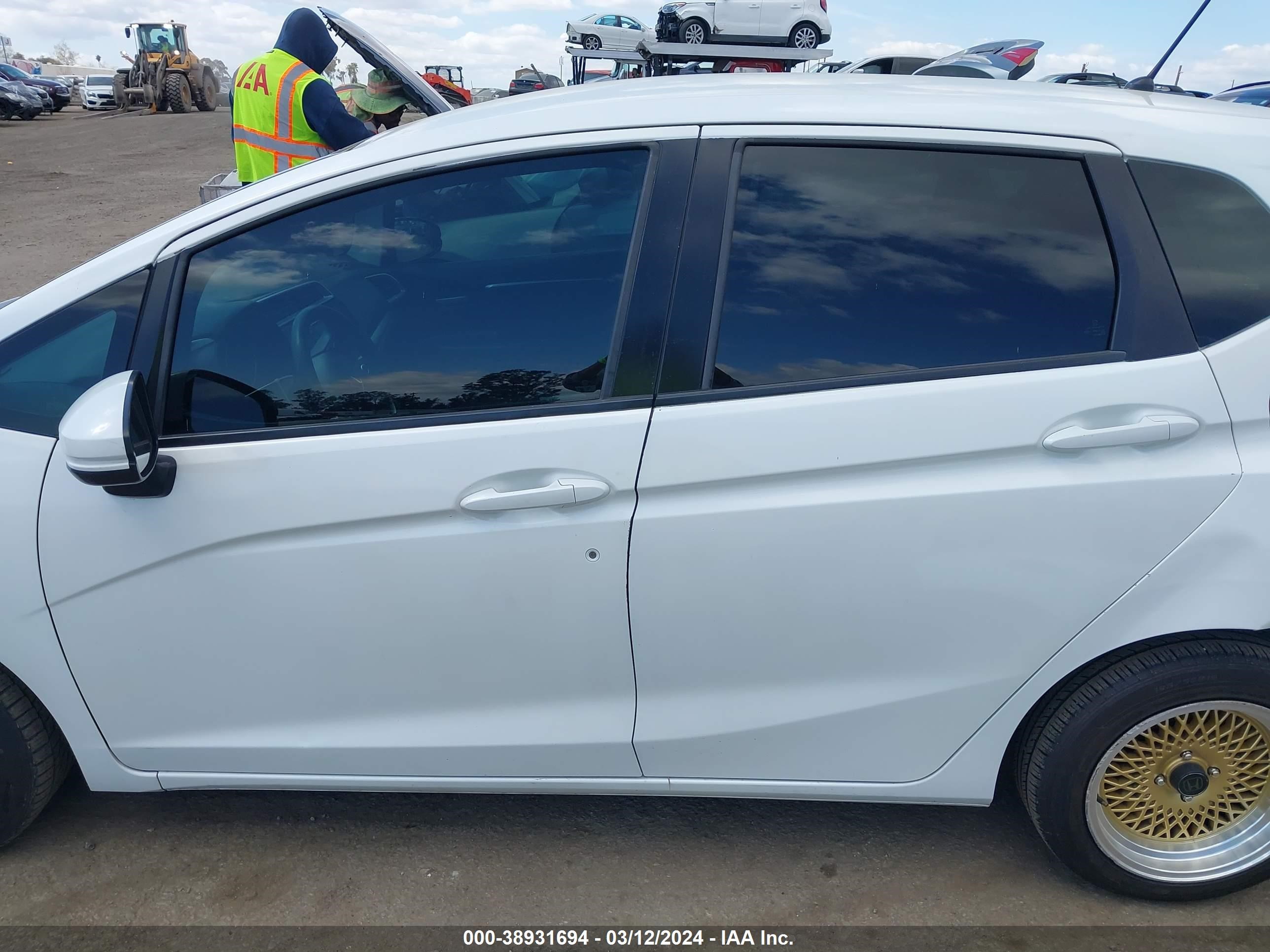 Photo 14 VIN: 3HGGK5H50FM784533 - HONDA FIT 