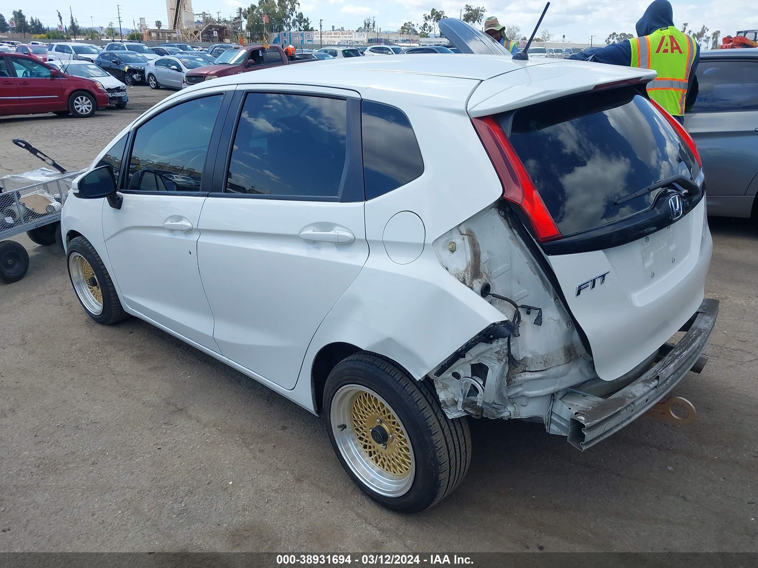 Photo 2 VIN: 3HGGK5H50FM784533 - HONDA FIT 