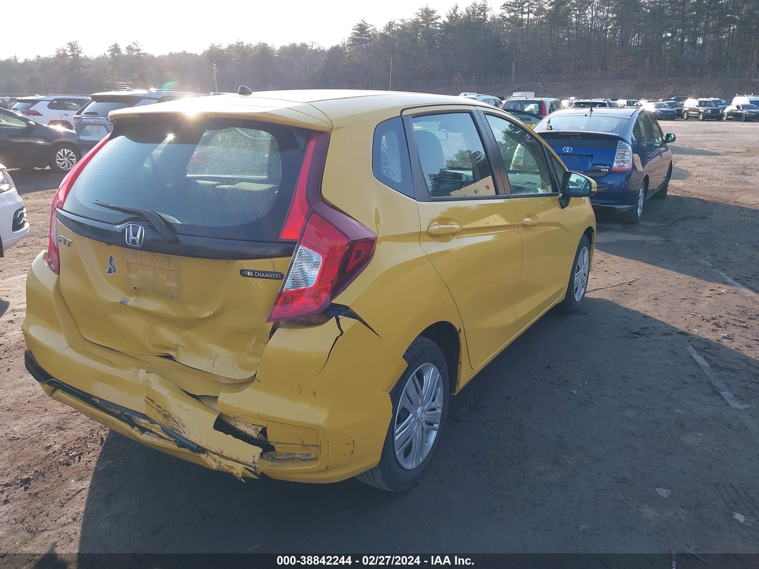 Photo 3 VIN: 3HGGK5H52JM704786 - HONDA FIT 