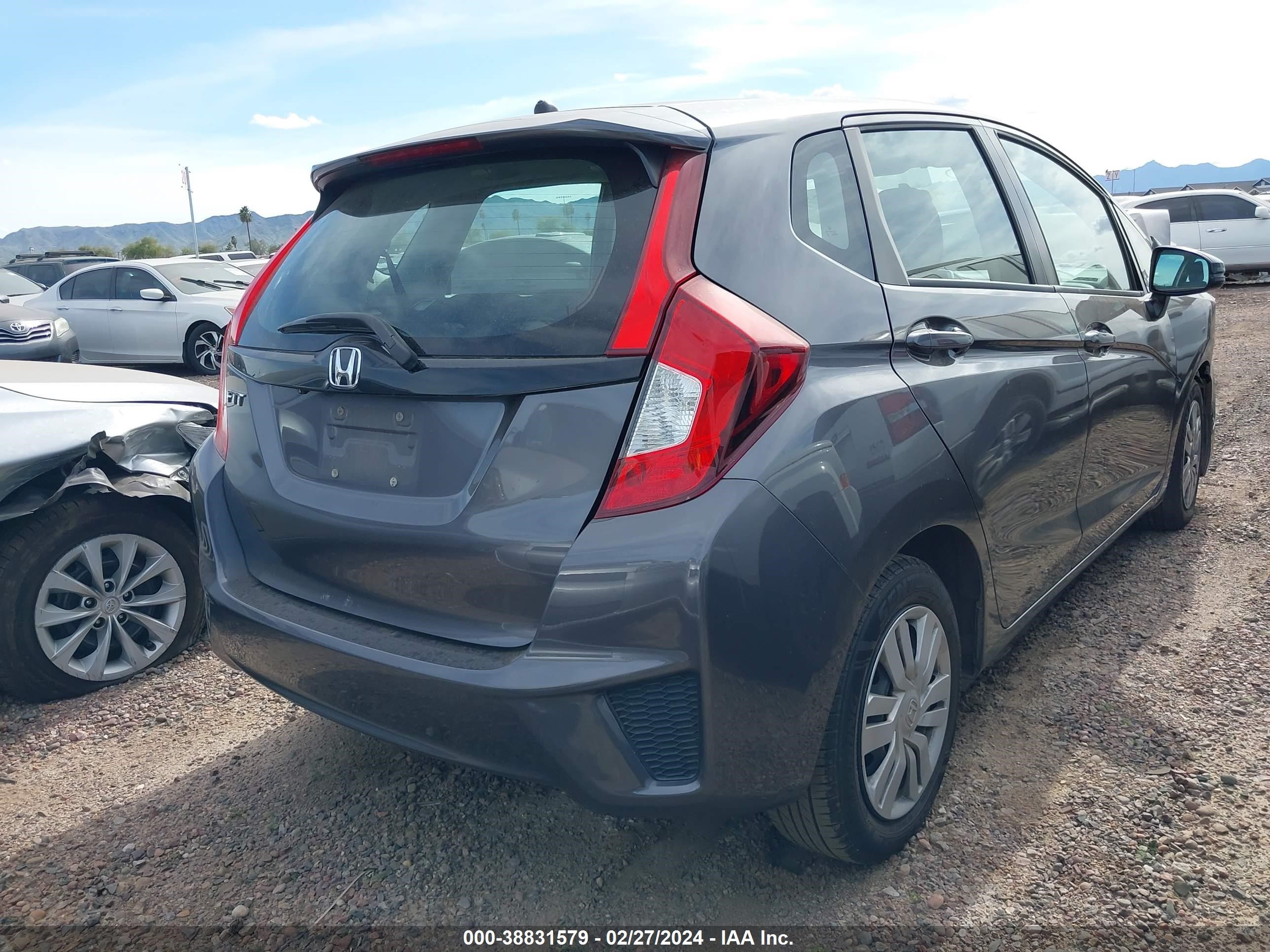 Photo 3 VIN: 3HGGK5H54HM706131 - HONDA FIT 