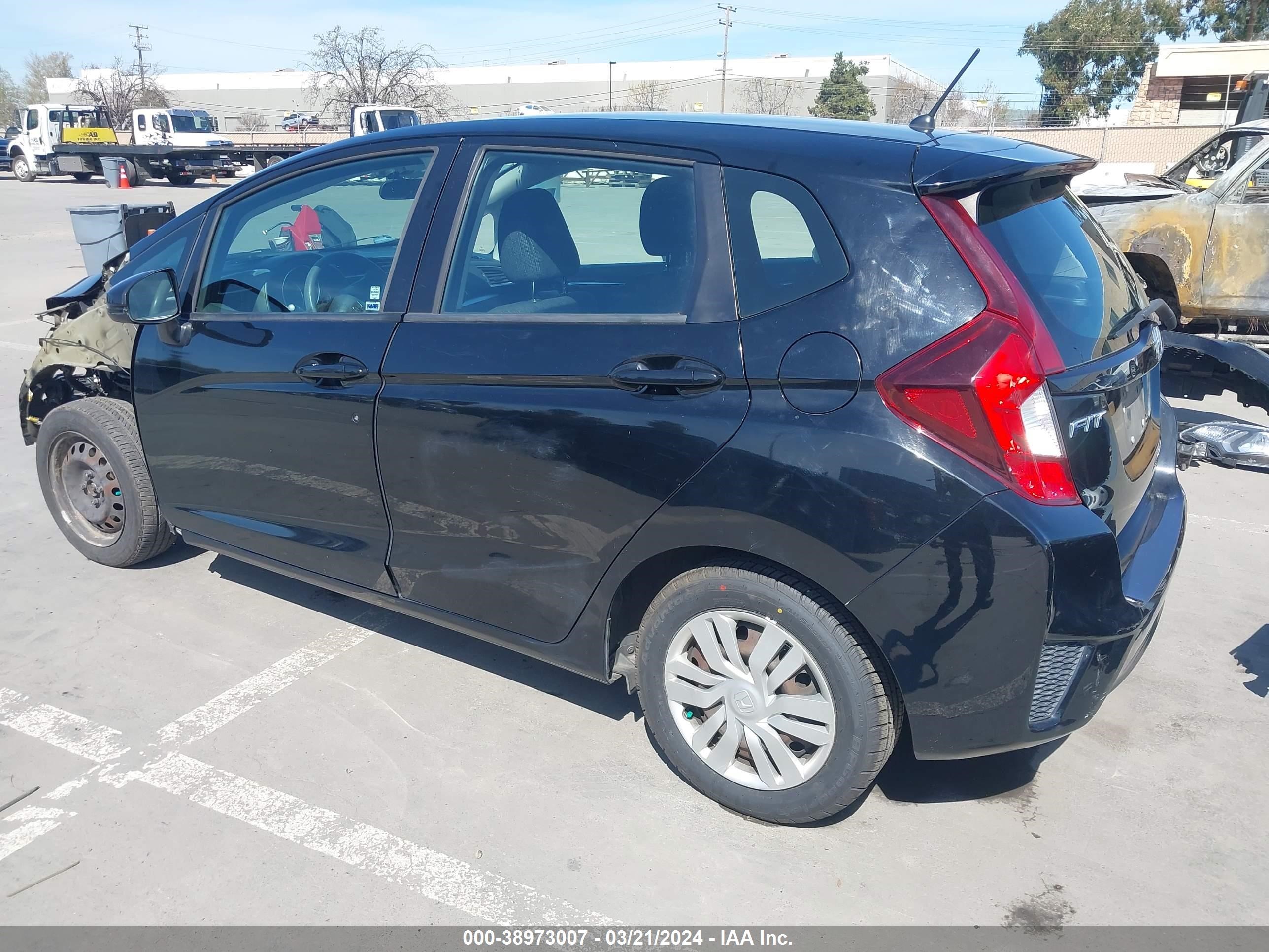 Photo 2 VIN: 3HGGK5H55FM715384 - HONDA FIT 