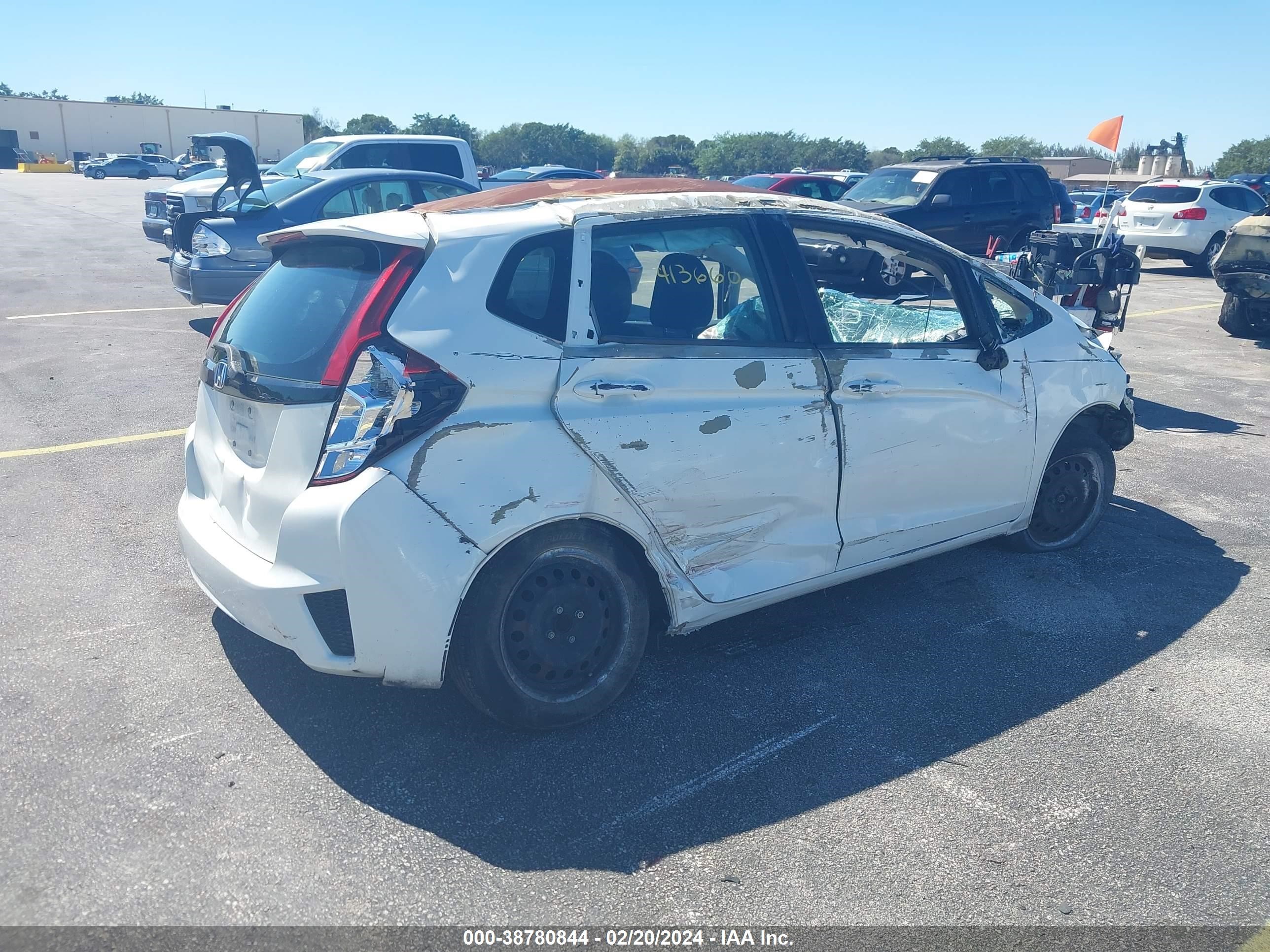 Photo 3 VIN: 3HGGK5H57HM709220 - HONDA FIT 