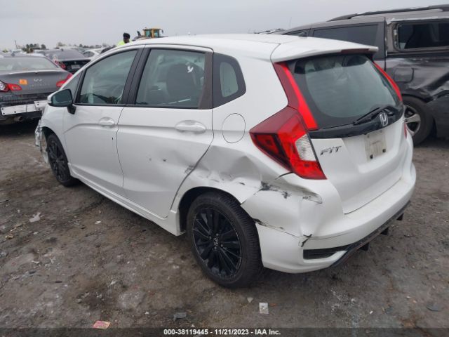 Photo 2 VIN: 3HGGK5H61JM725556 - HONDA FIT 