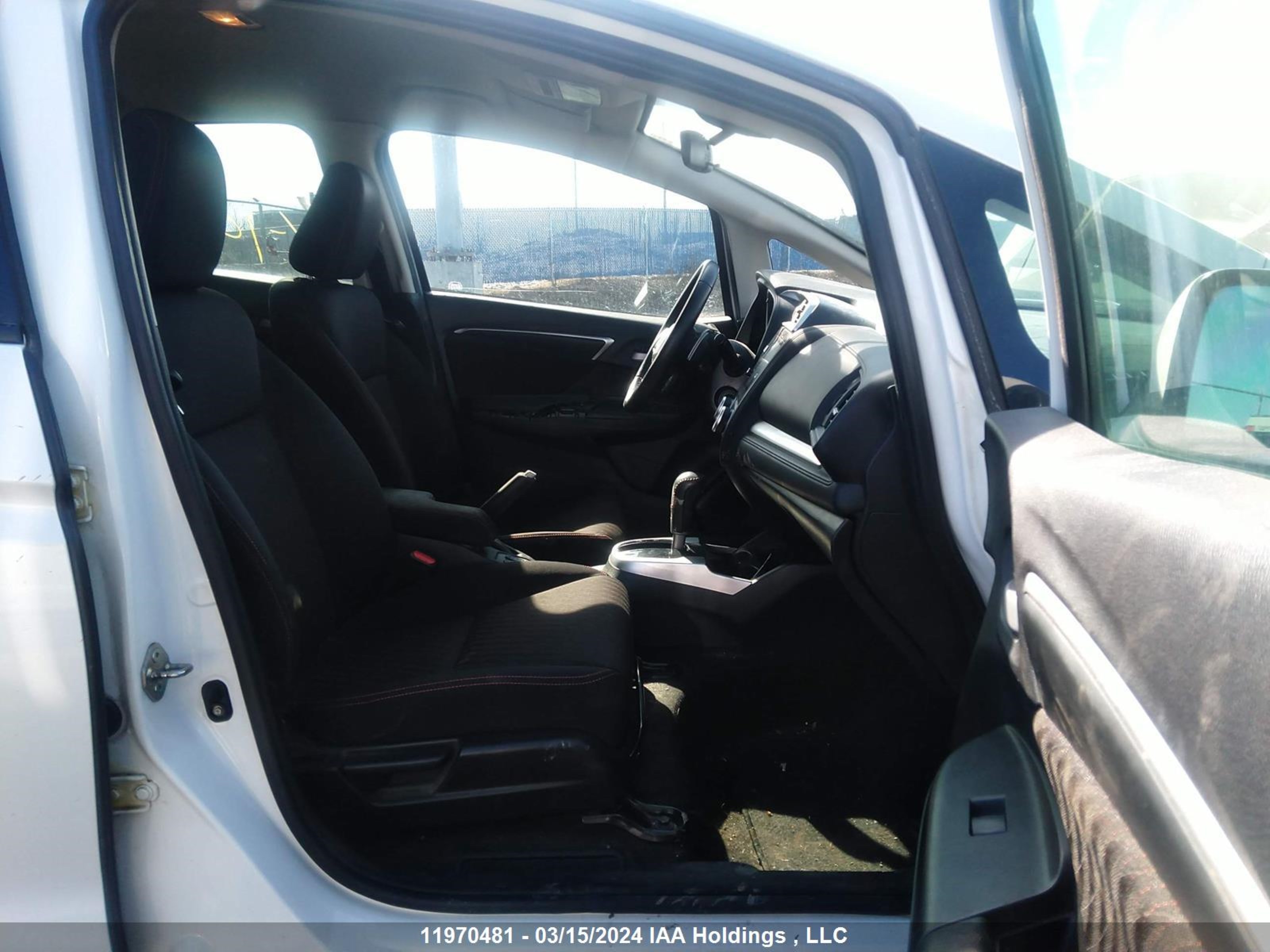 Photo 4 VIN: 3HGGK5H63KM101923 - HONDA FIT 