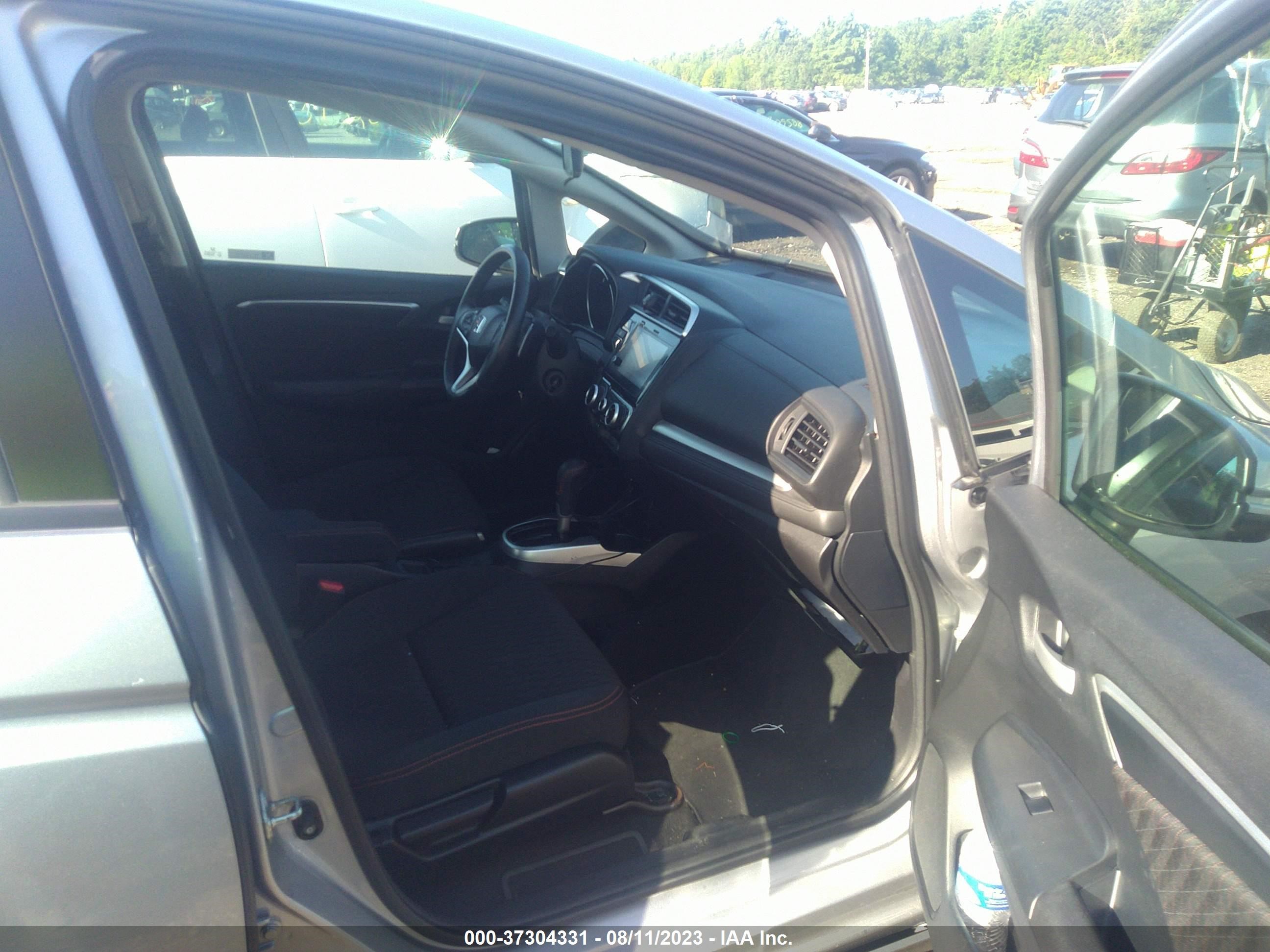 Photo 4 VIN: 3HGGK5H64JM736261 - HONDA FIT 