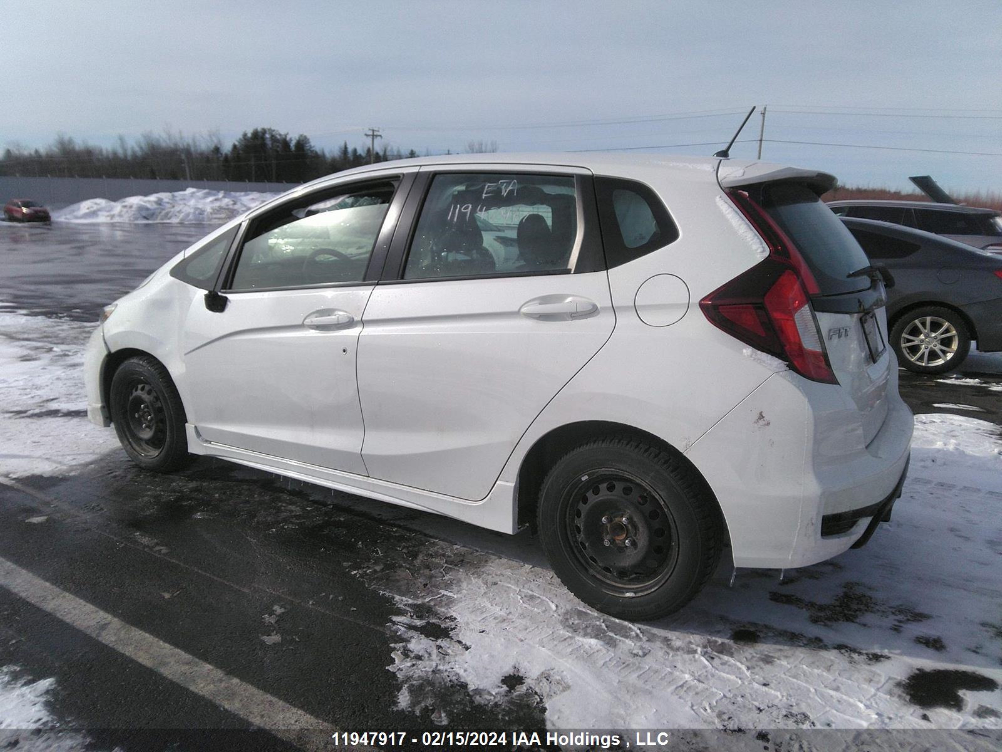 Photo 2 VIN: 3HGGK5H67JM103057 - HONDA FIT 