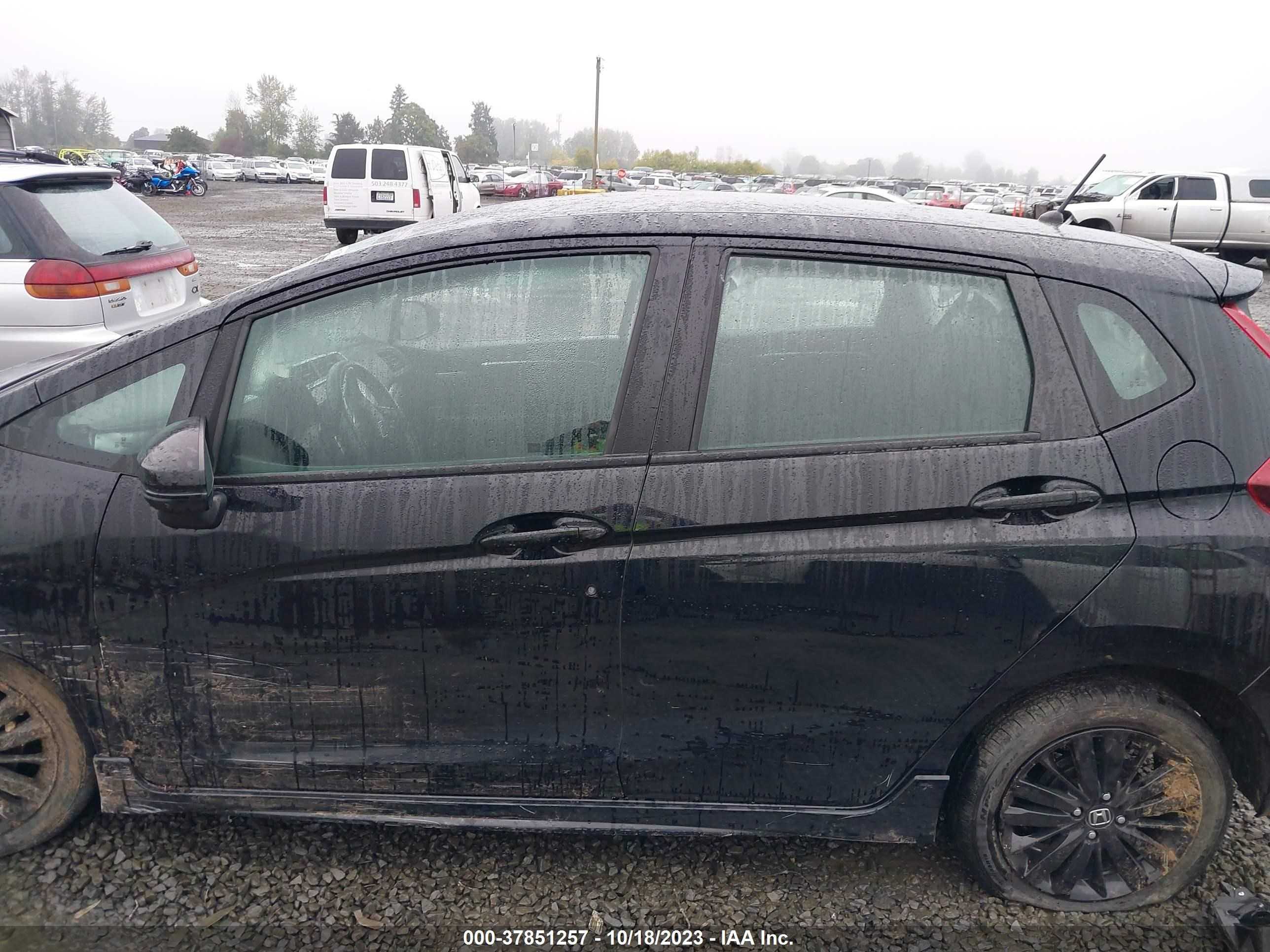 Photo 12 VIN: 3HGGK5H72JM715224 - HONDA FIT 