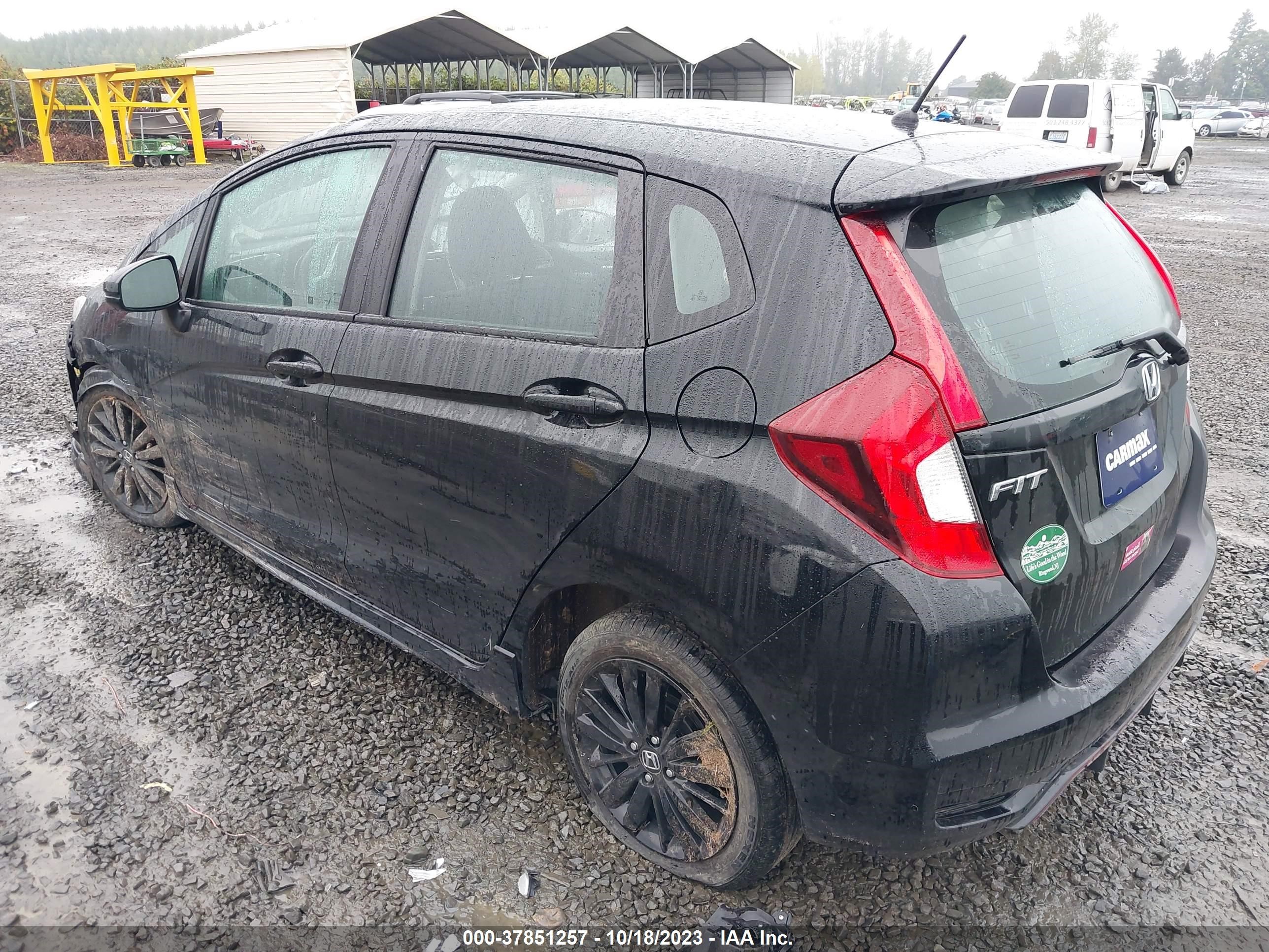 Photo 2 VIN: 3HGGK5H72JM715224 - HONDA FIT 