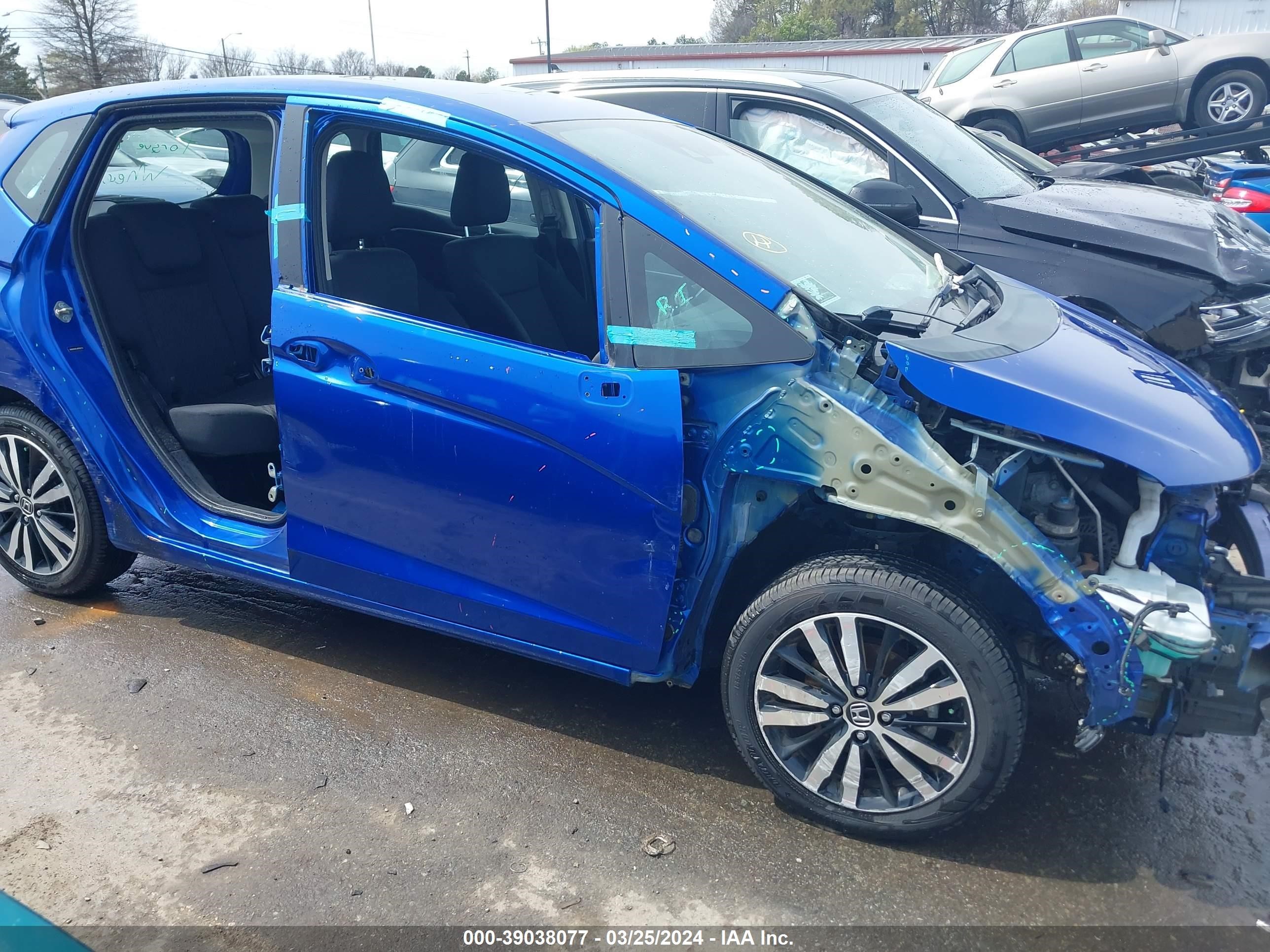 Photo 5 VIN: 3HGGK5H80JM708619 - HONDA FIT 