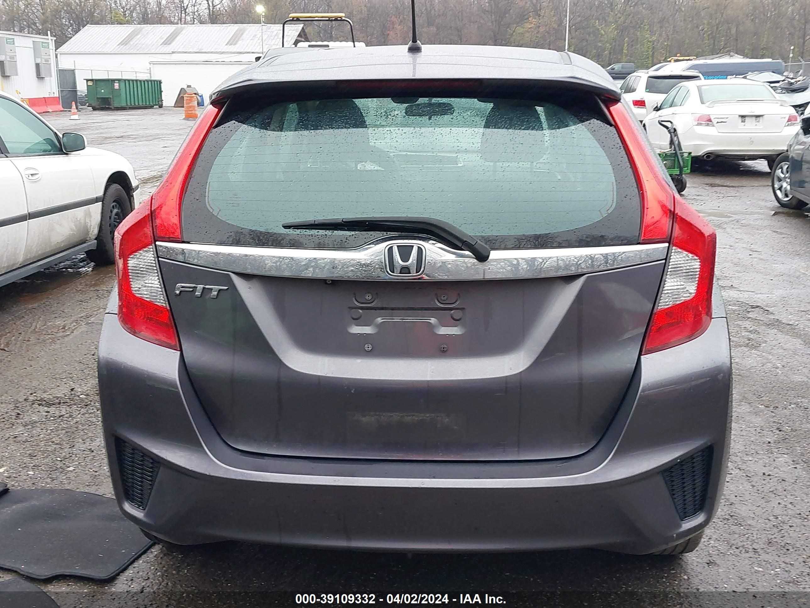 Photo 16 VIN: 3HGGK5H83FM717449 - HONDA FIT 