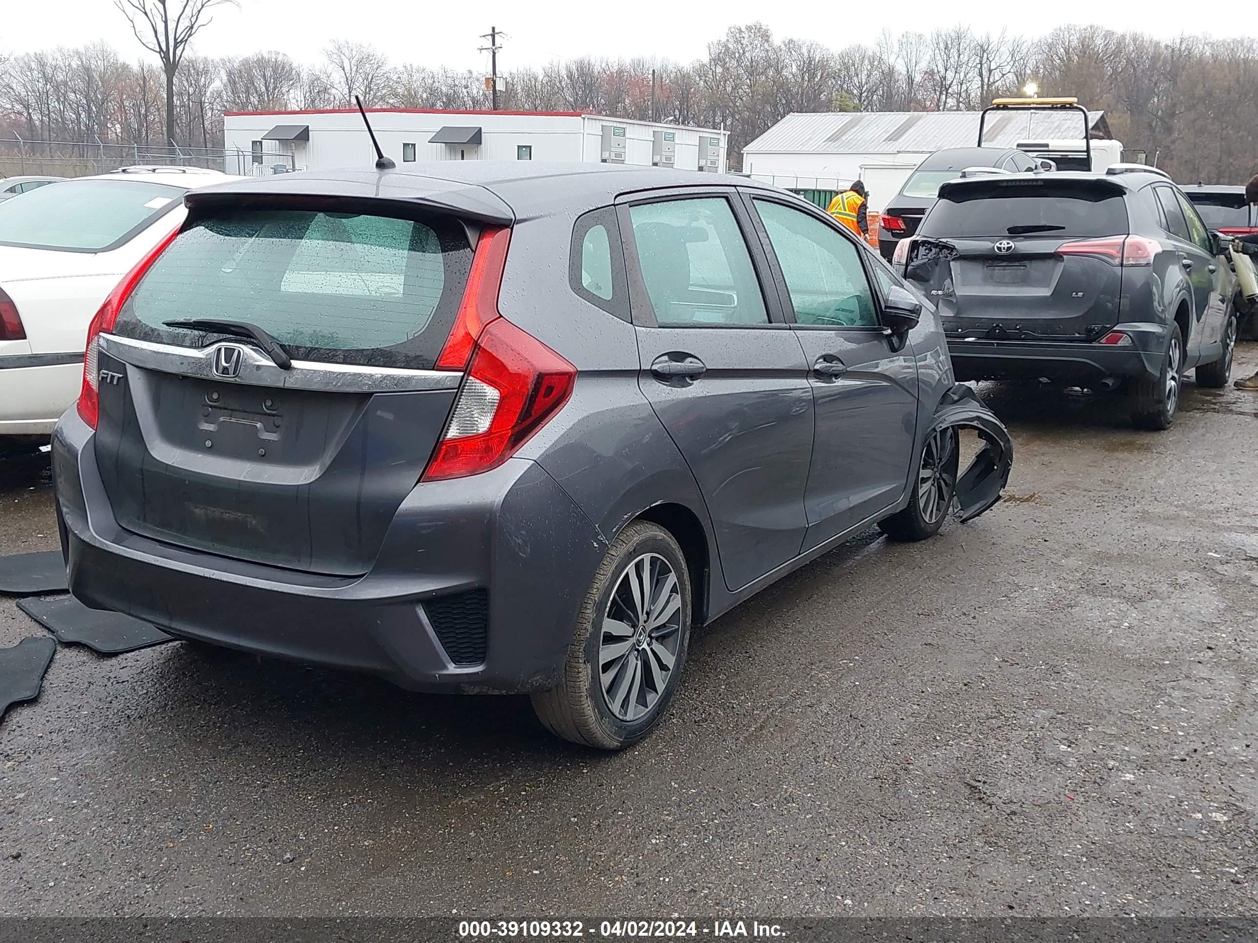 Photo 3 VIN: 3HGGK5H83FM717449 - HONDA FIT 