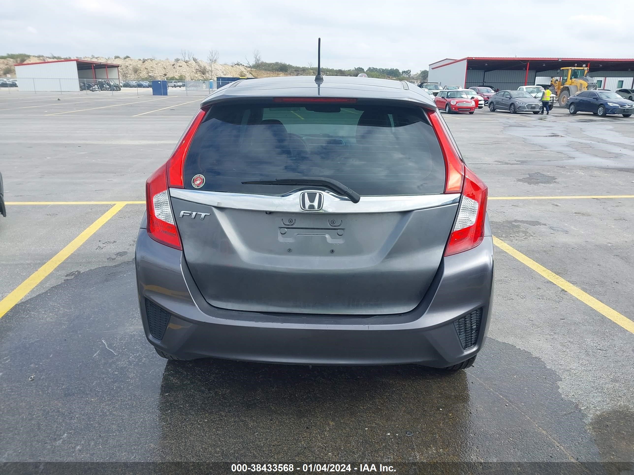 Photo 15 VIN: 3HGGK5H86HM704794 - HONDA FIT 