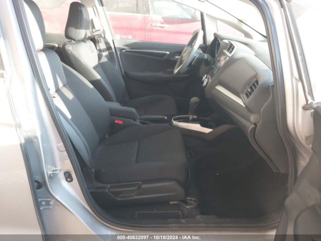 Photo 4 VIN: 3HGGK5H88JM722946 - HONDA FIT 