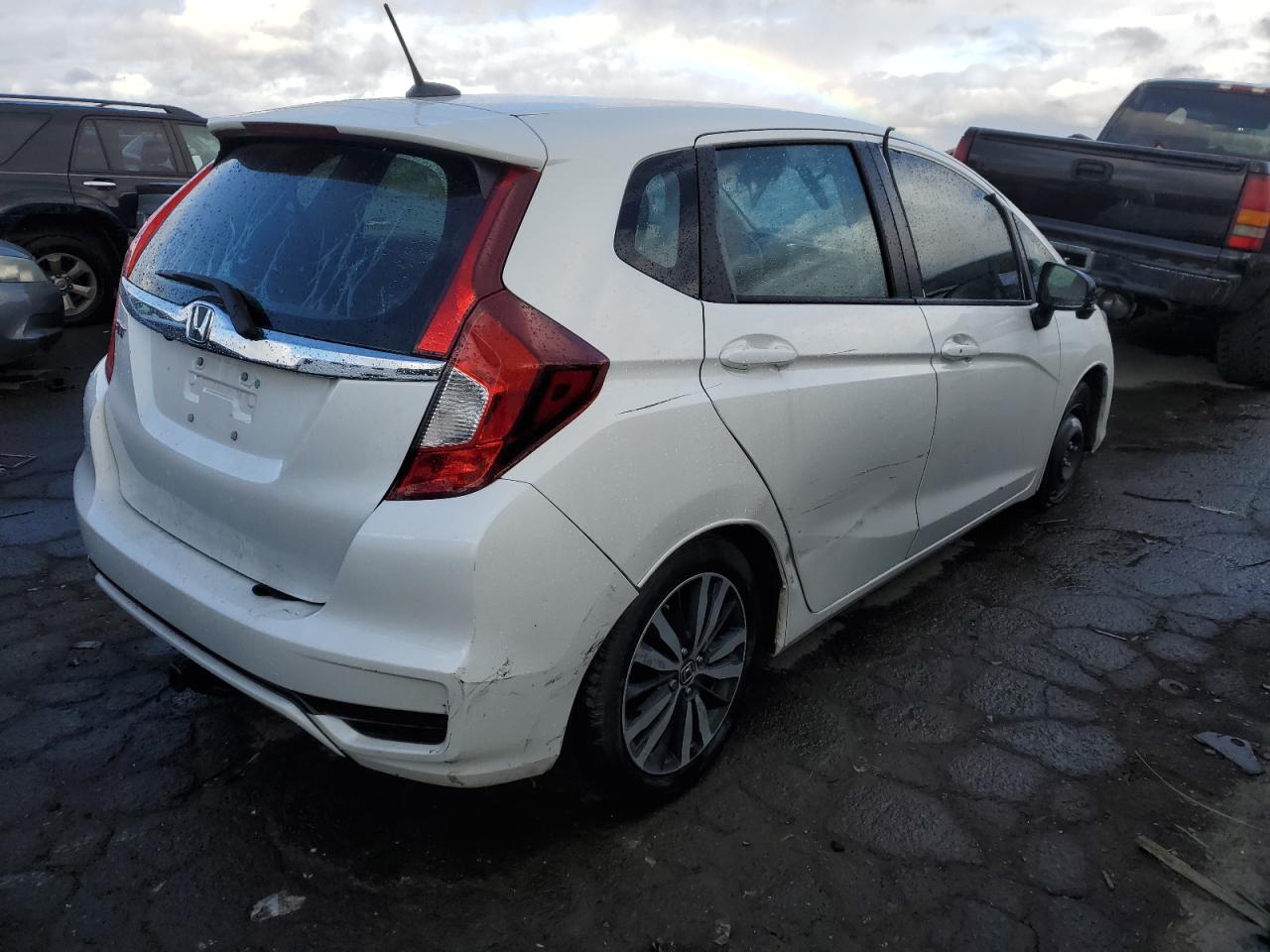 Photo 2 VIN: 3HGGK5H88KM738484 - HONDA FIT 